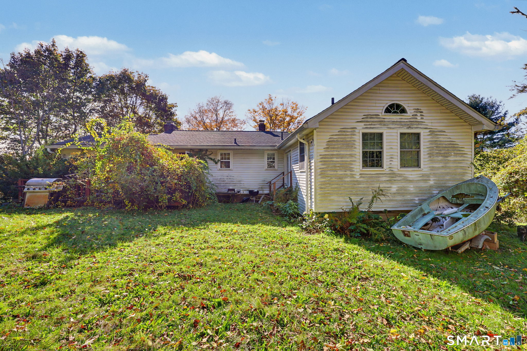 2 Davis Road photo 33