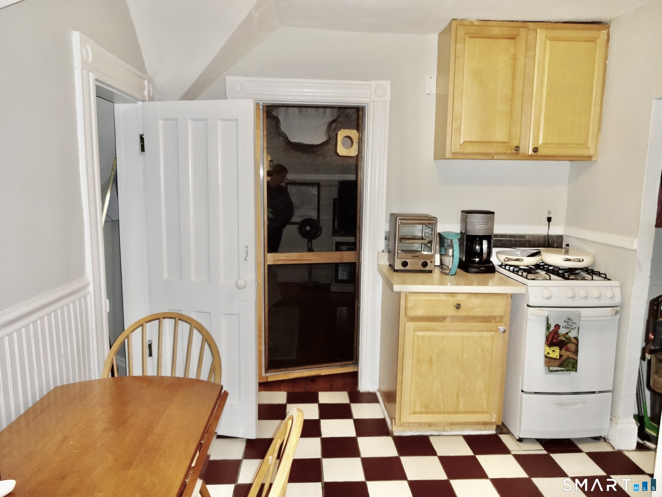 160 Morehouse Street photo 35