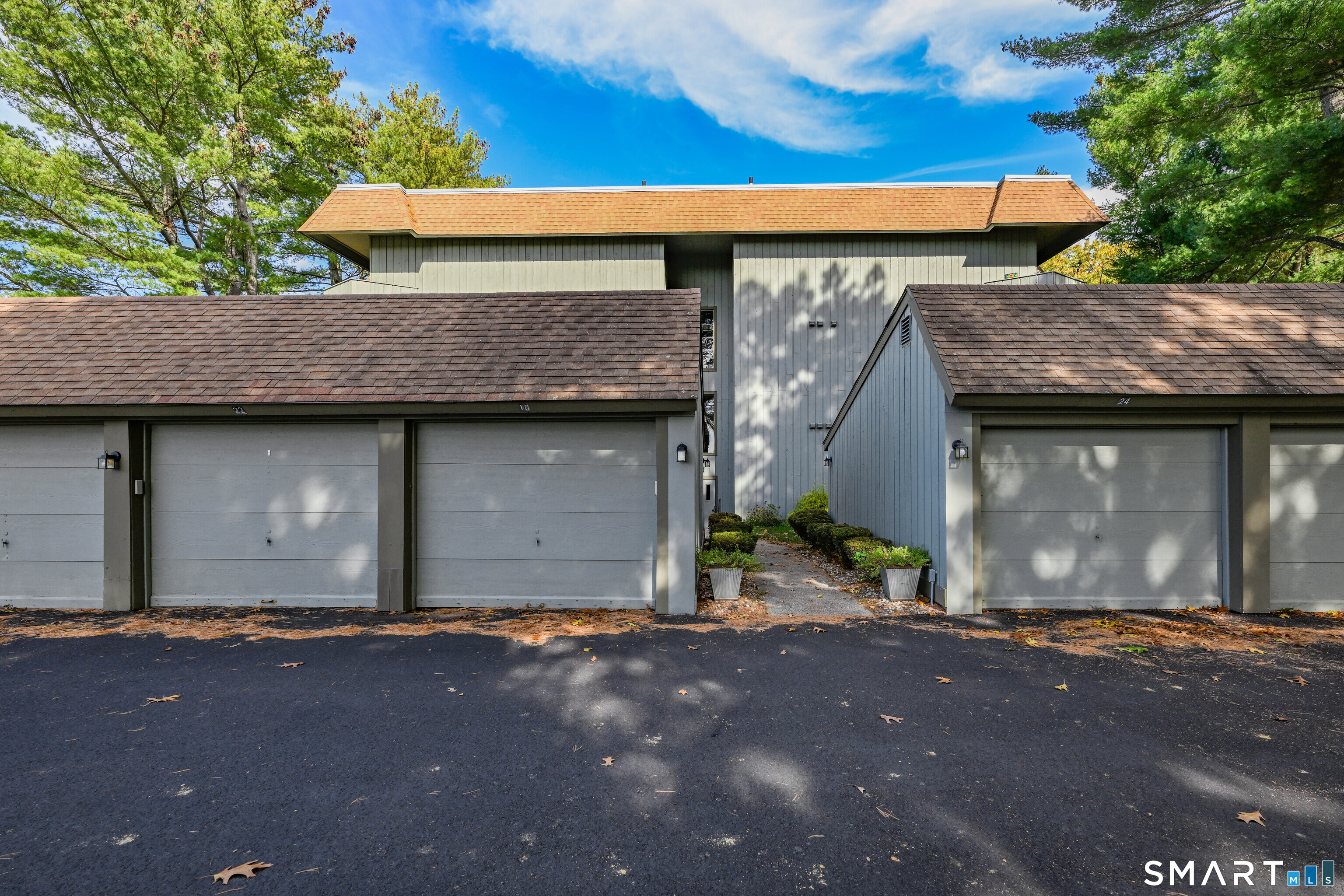 10 Hickory Hill Unit #10 photo 21