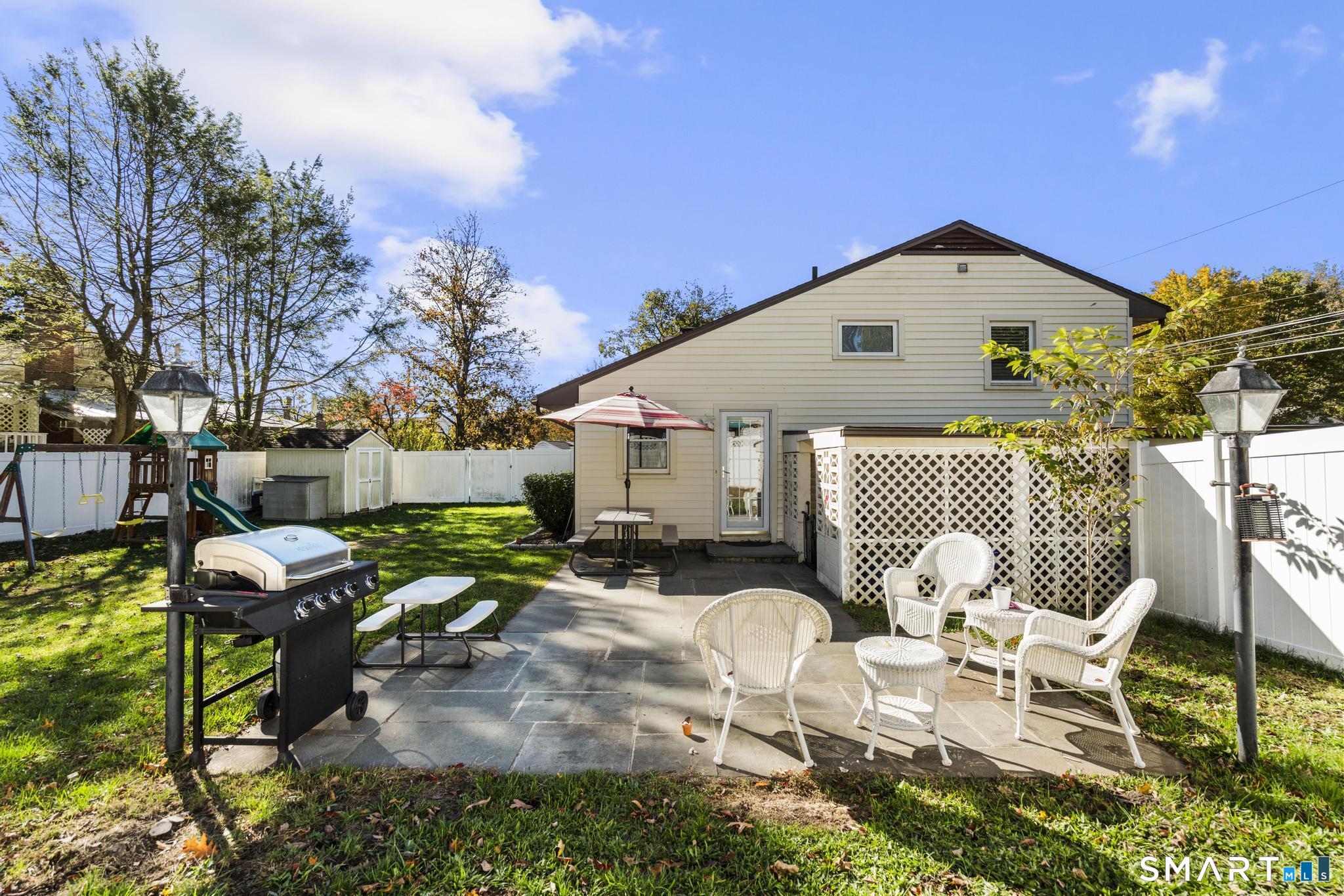 270 Silver Lane photo 37