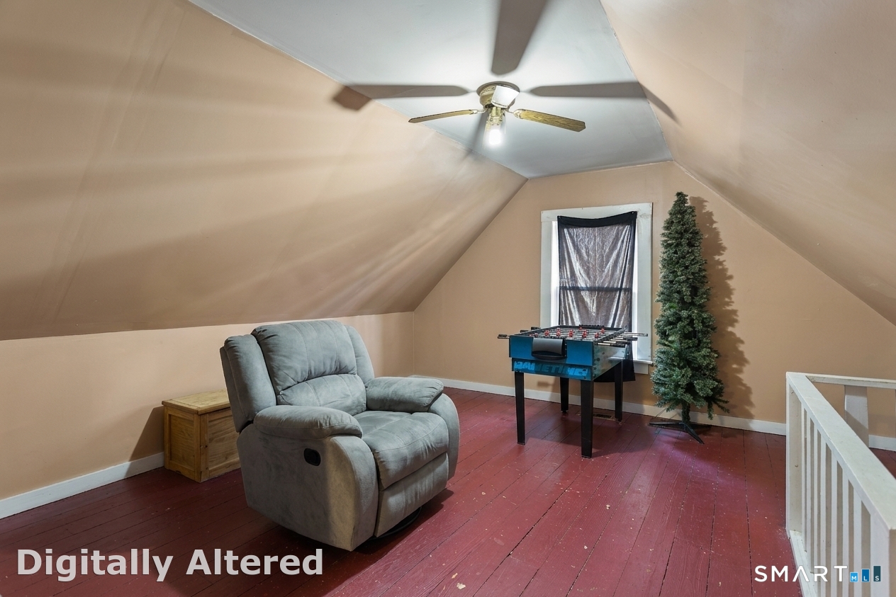143 Elm Street photo 17