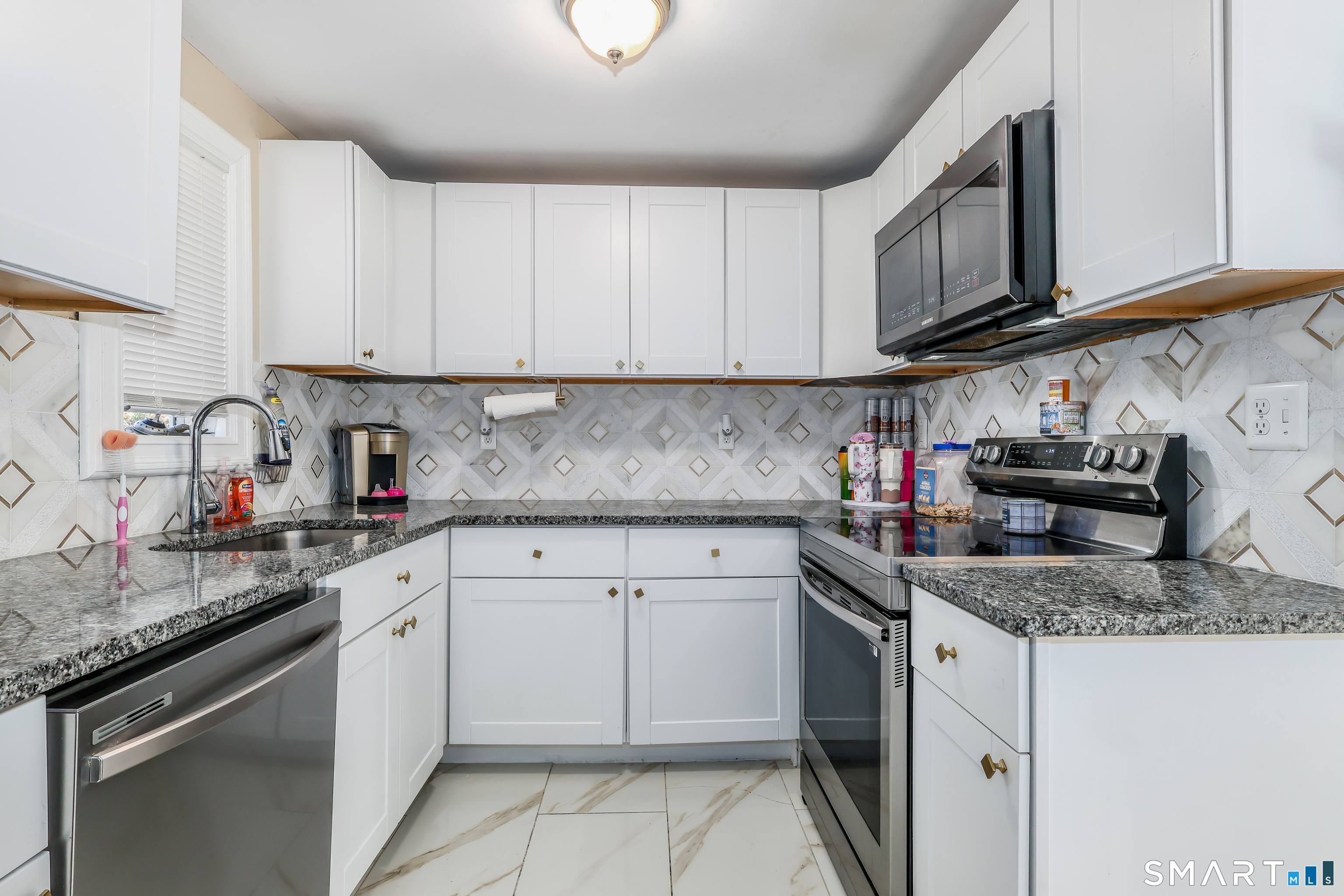 50 Deering Lane photo 11