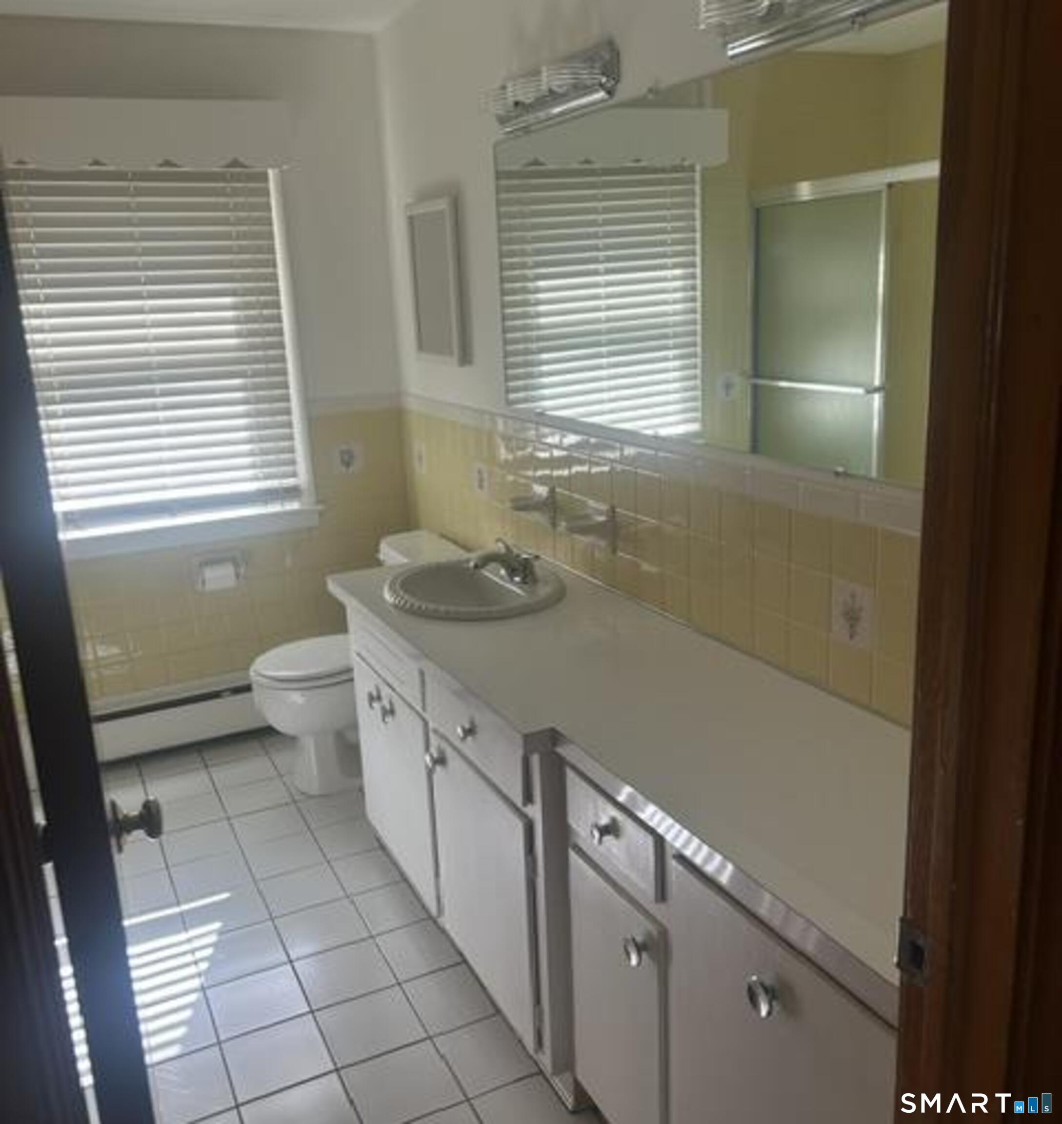 16 Howard Avenue photo 14