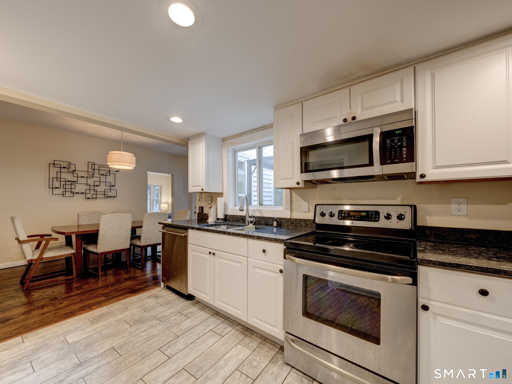 315 Divinity Street photo 24
