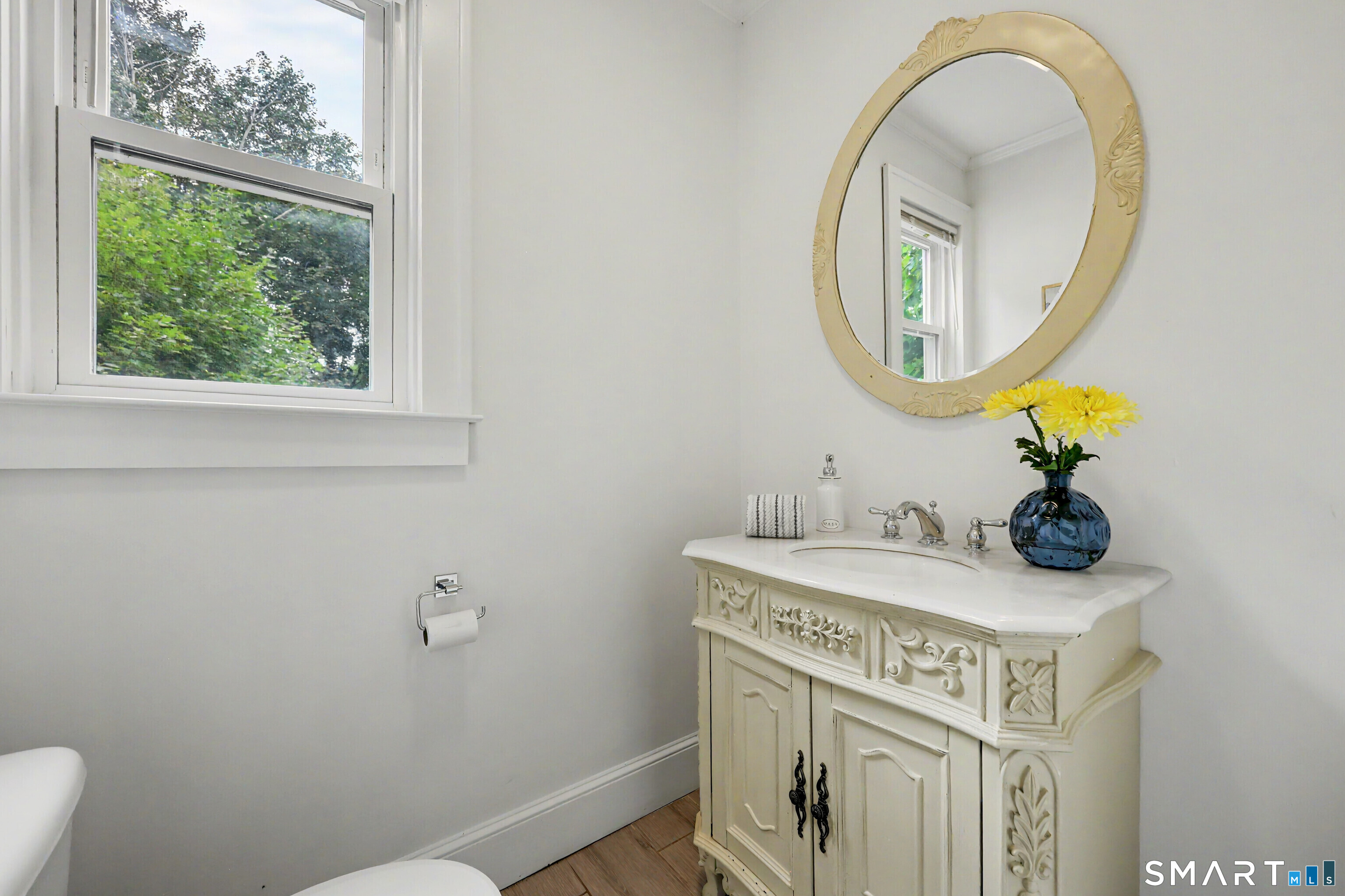 24 Beacon Street photo 9