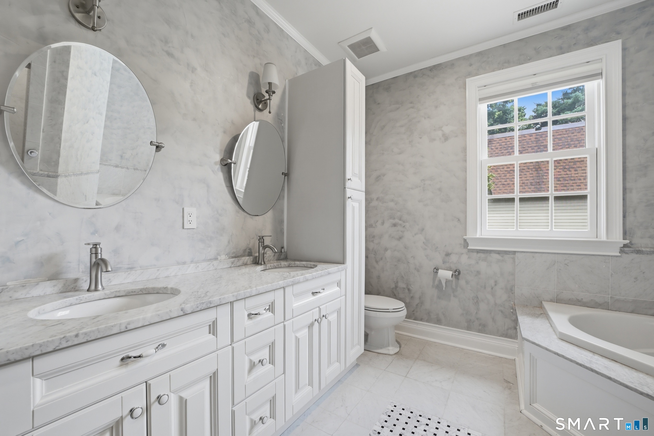 128 Van Buskirk Avenue — photo 13