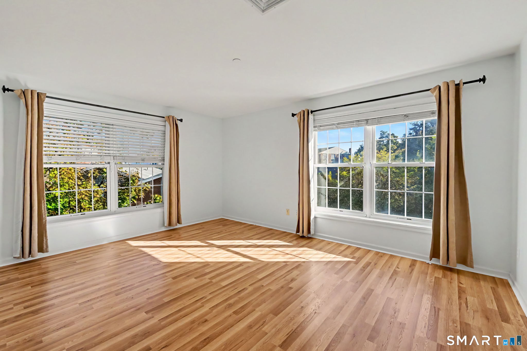 4 Lowe Street, Unit 203 — photo 15