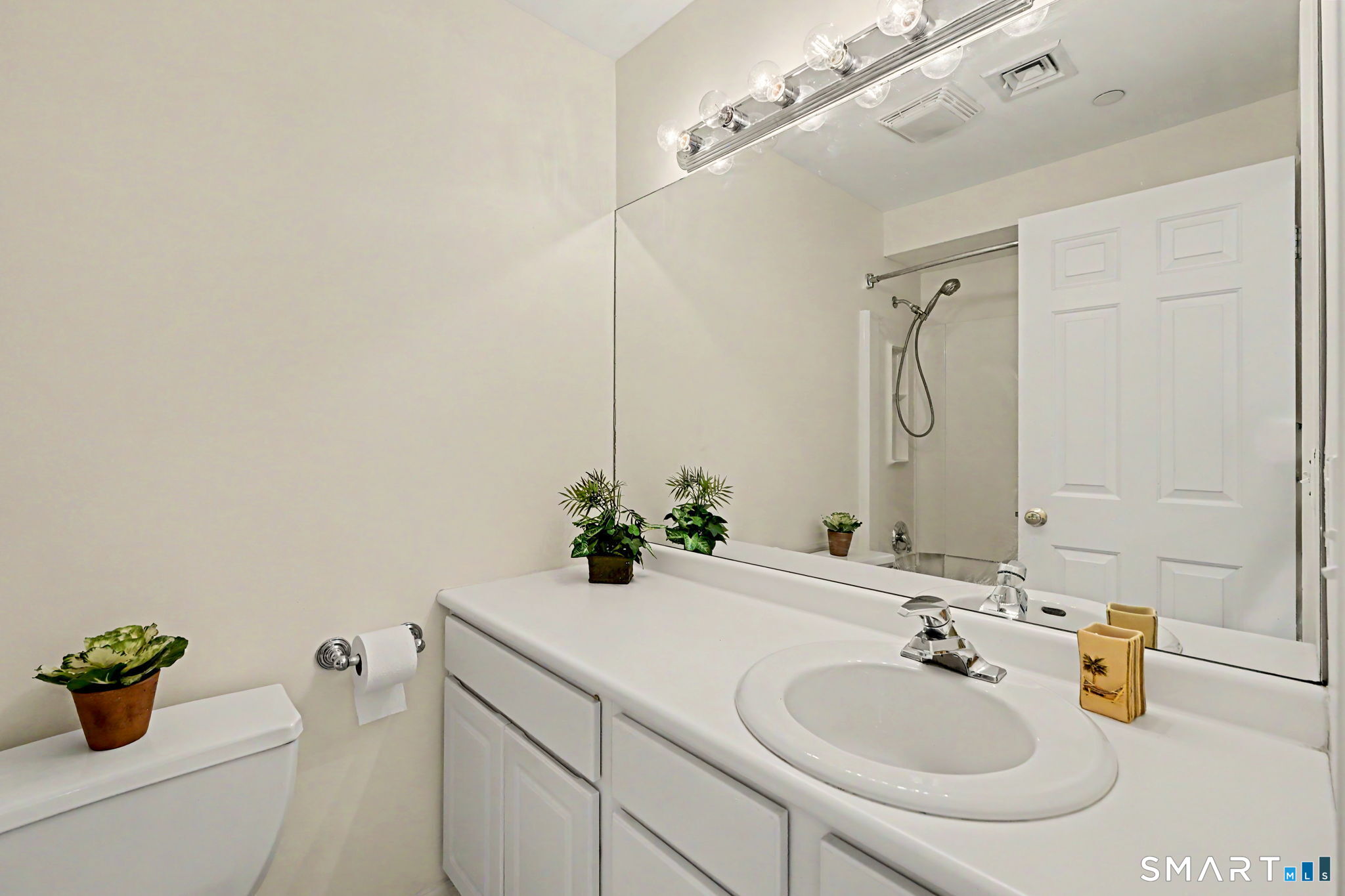 4 Lowe Street, Unit 203 — photo 18