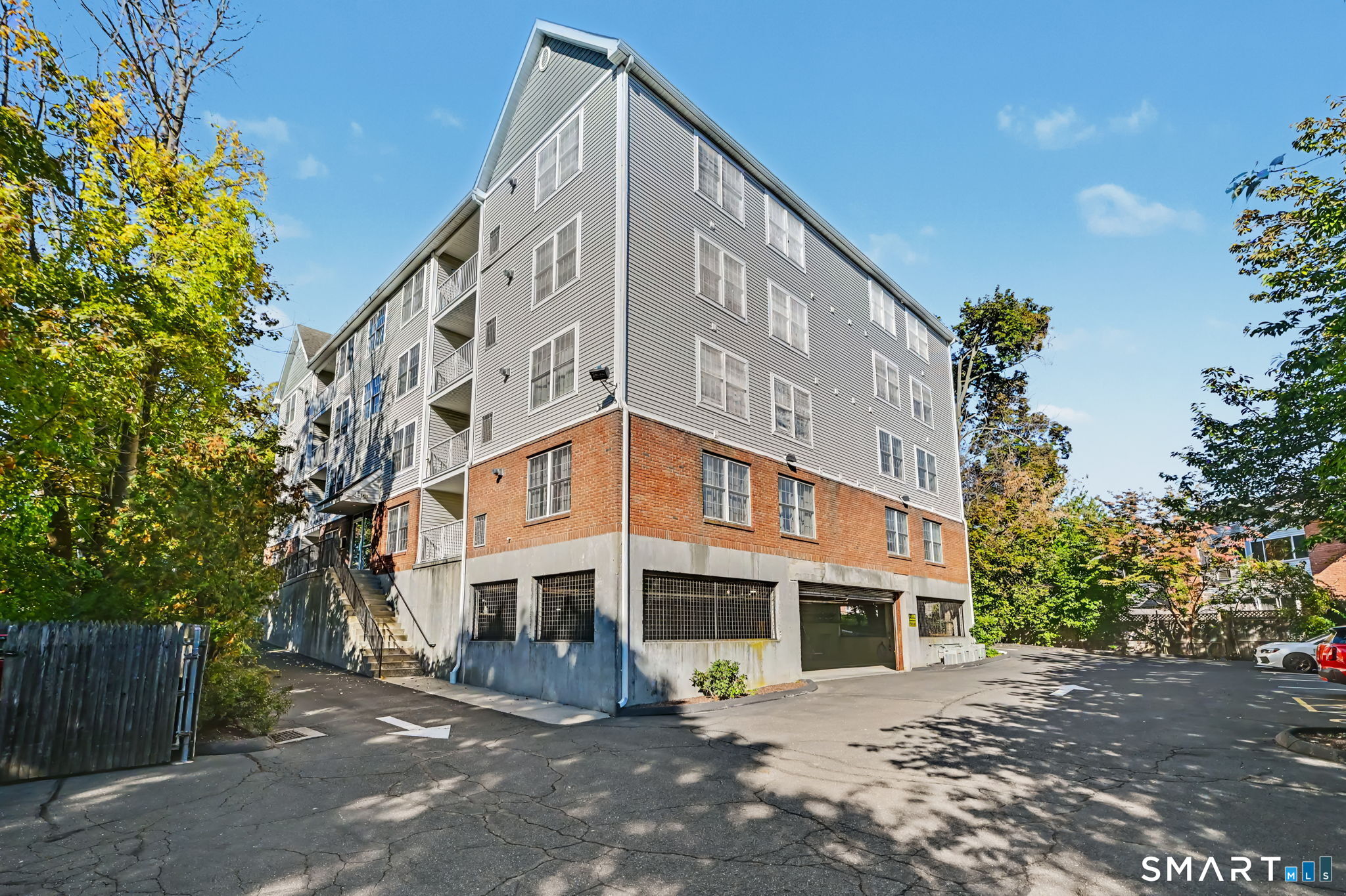 4 Lowe Street, Unit 203 — photo 27