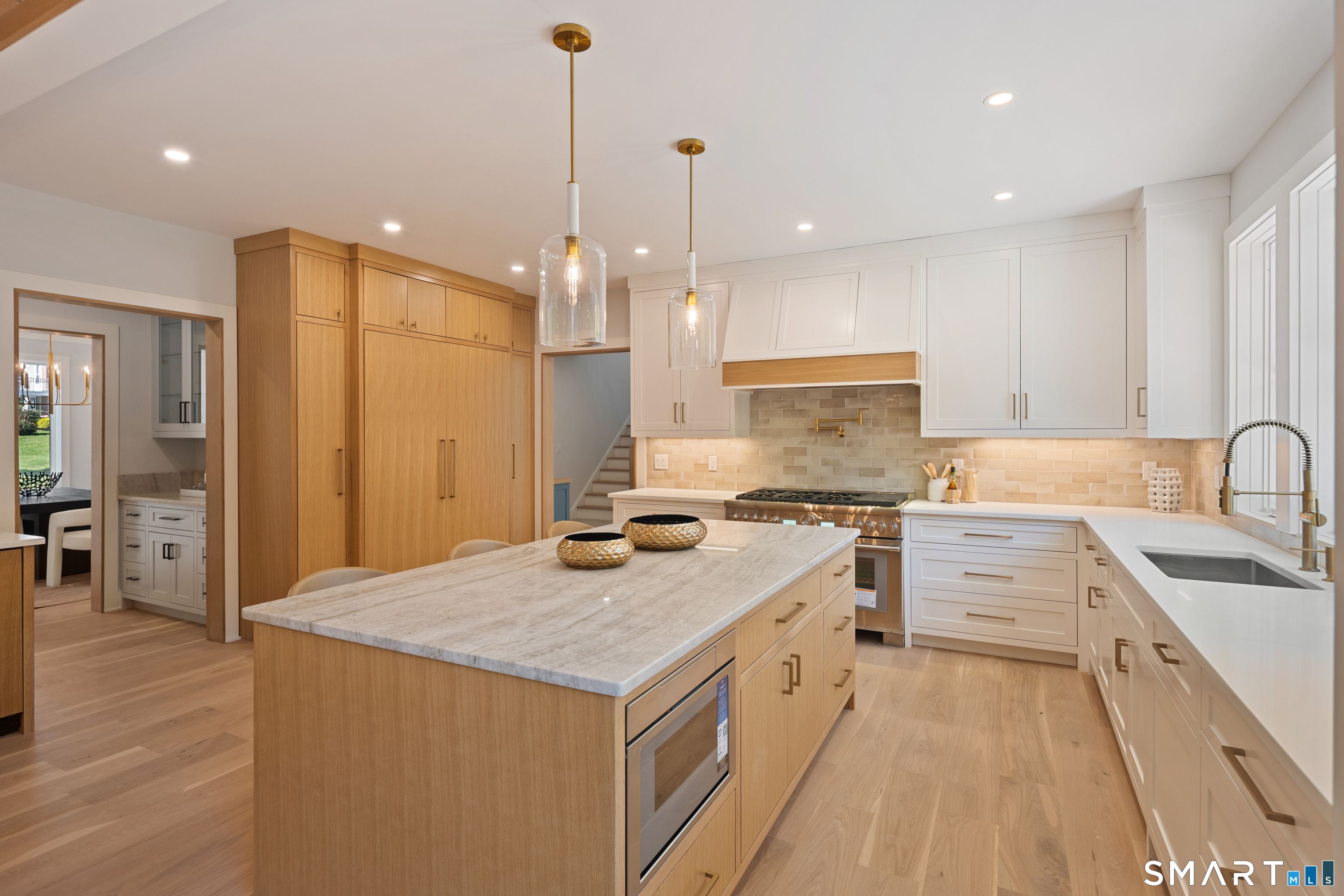 8 Hickory Drive photo 10