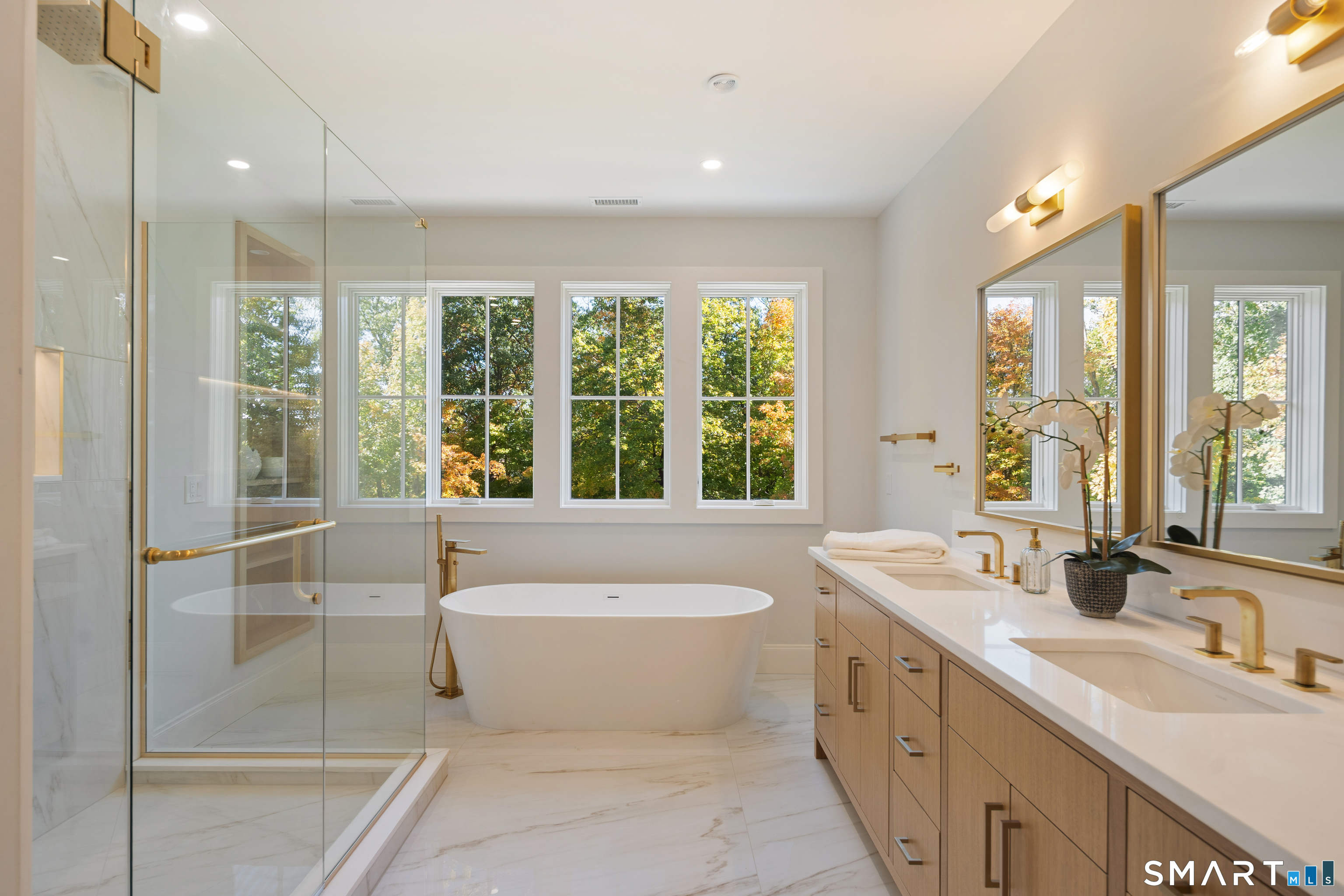 8 Hickory Drive photo 26