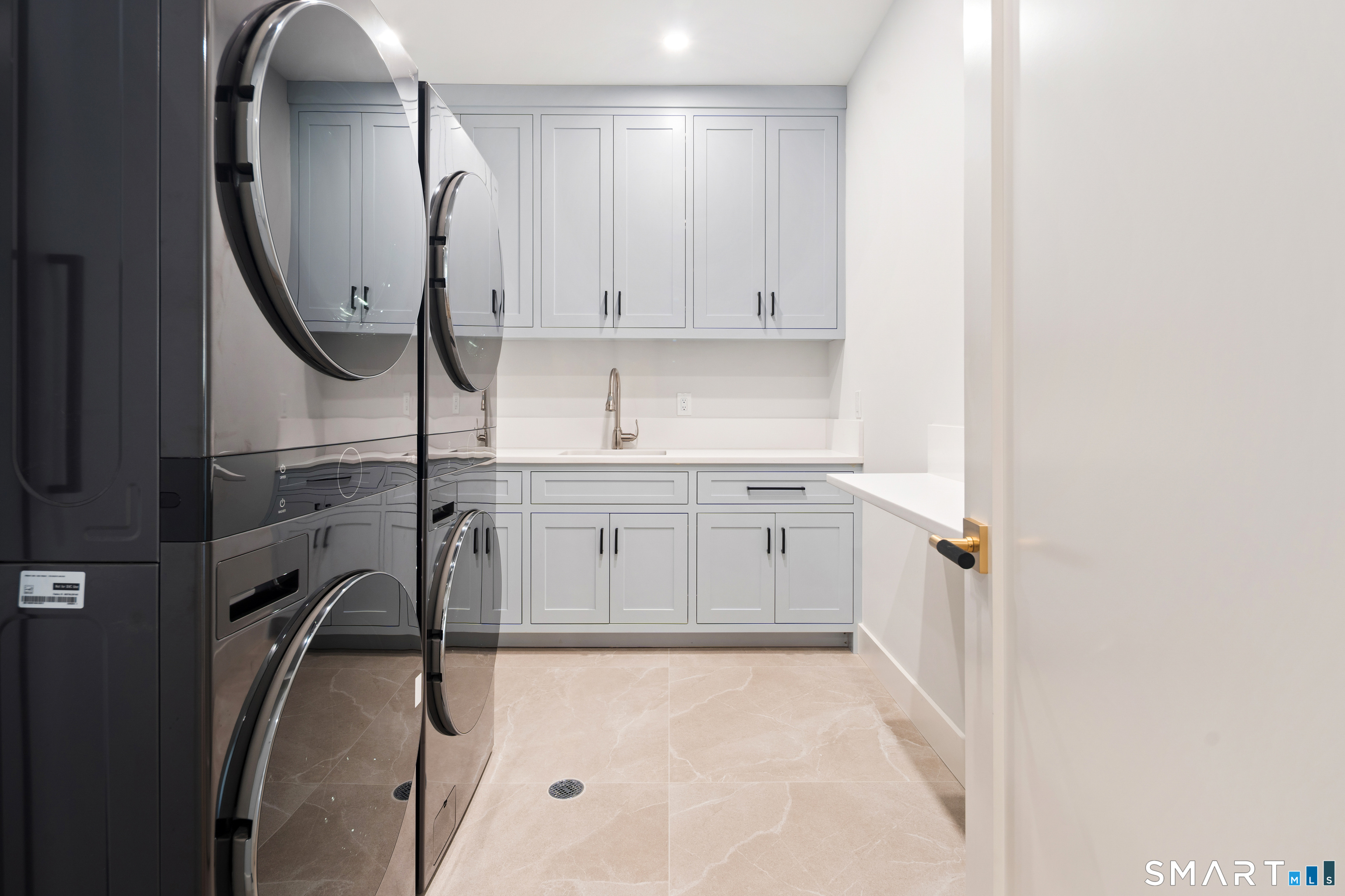 8 Hickory Drive photo 31