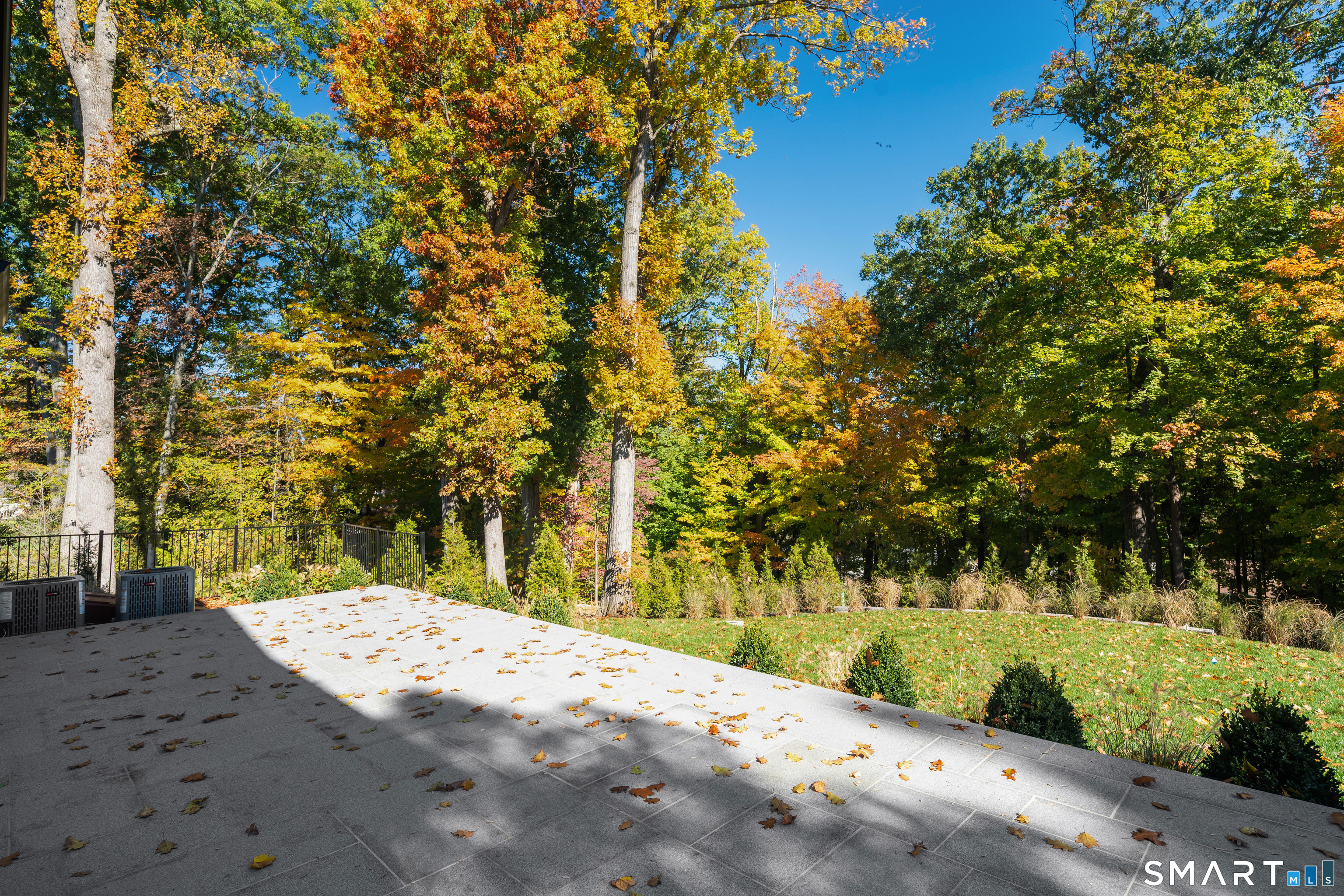8 Hickory Drive photo 35