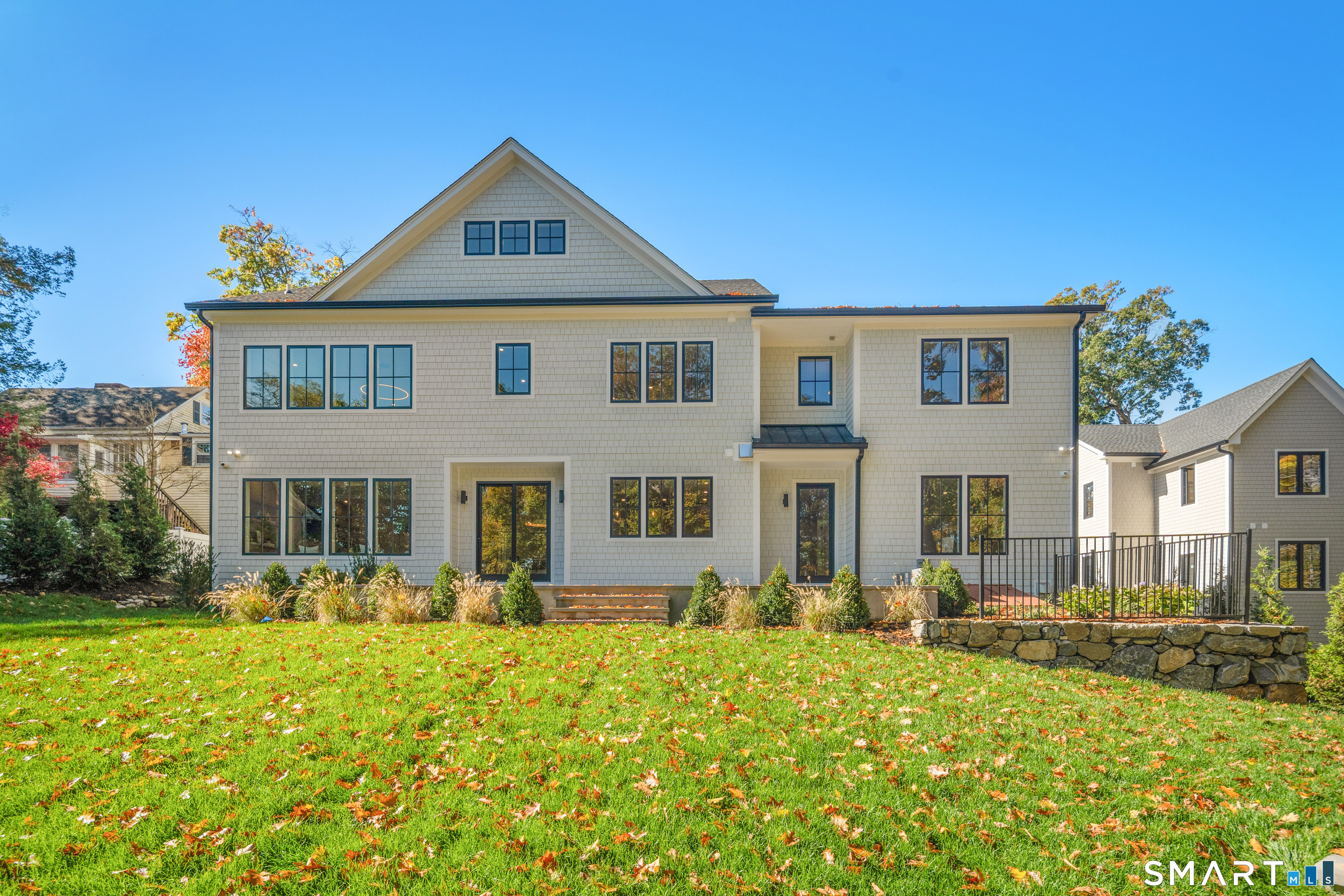 8 Hickory Drive photo 39