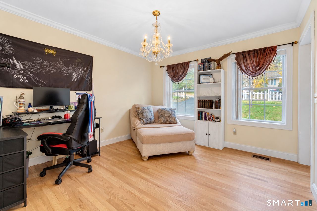 70 Cedar Lane photo 16