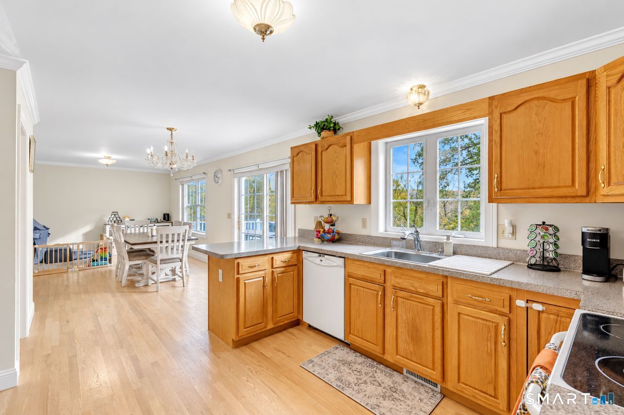70 Cedar Lane photo 11