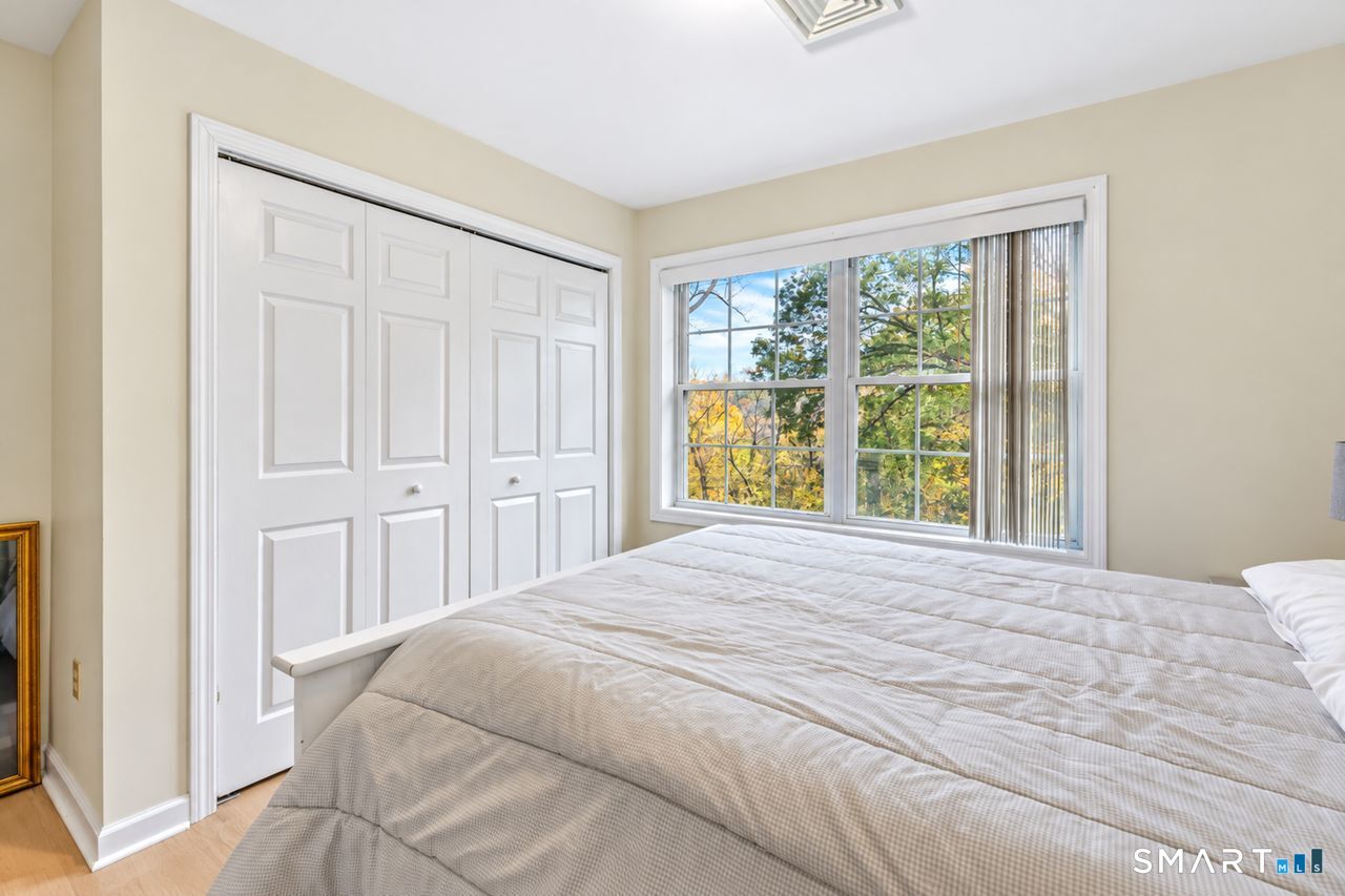 70 Cedar Lane photo 24