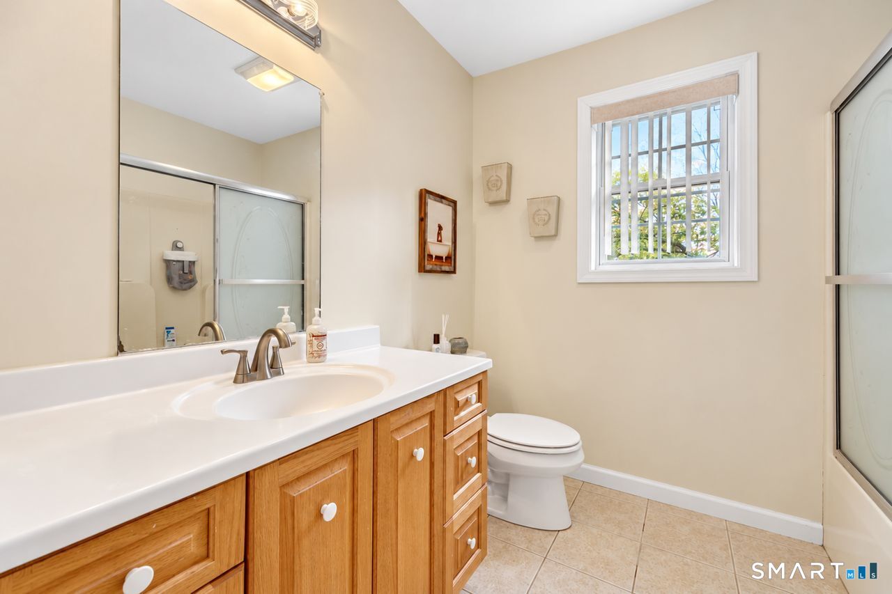70 Cedar Lane photo 26