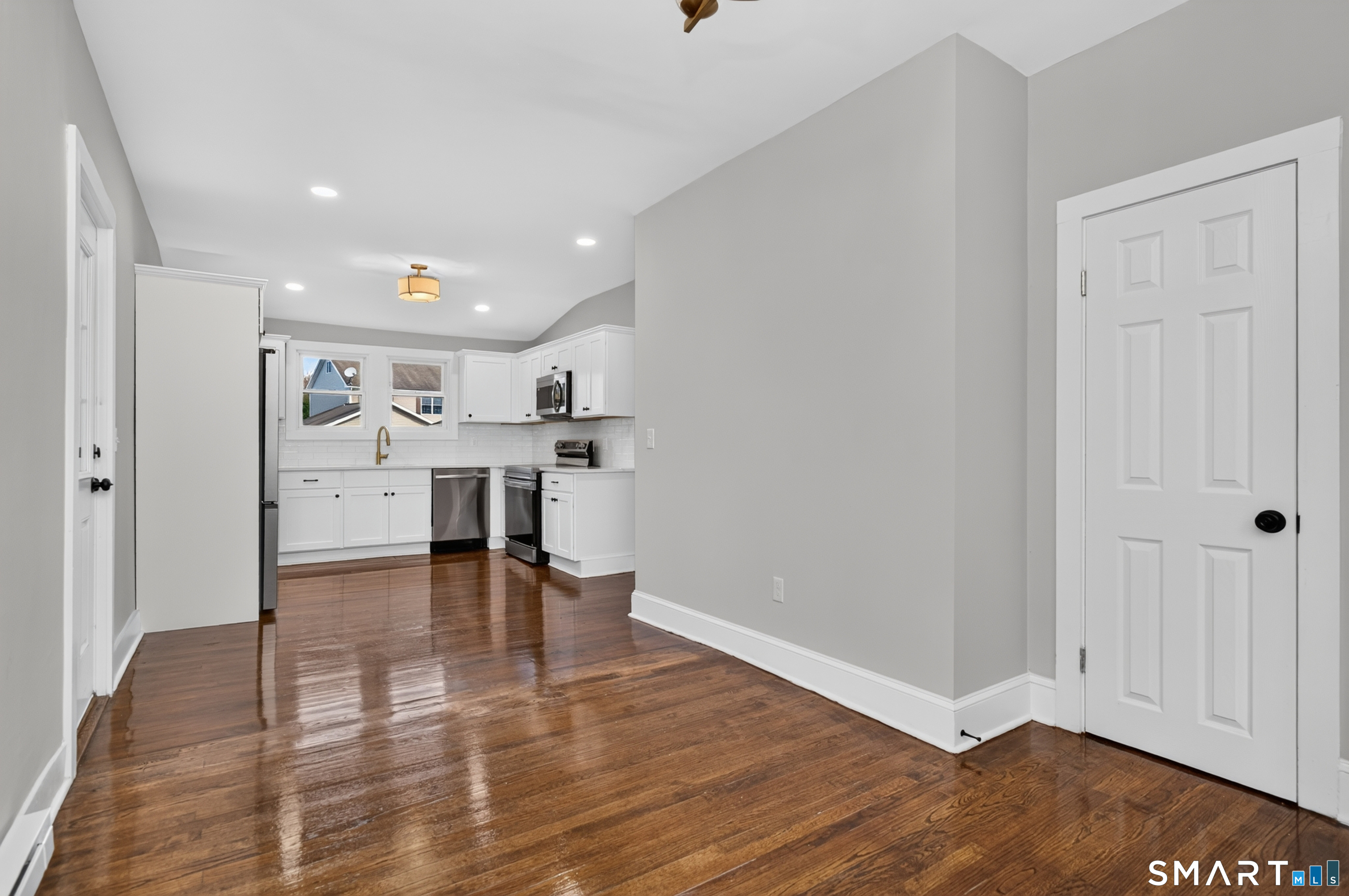 696 High Street photo 13