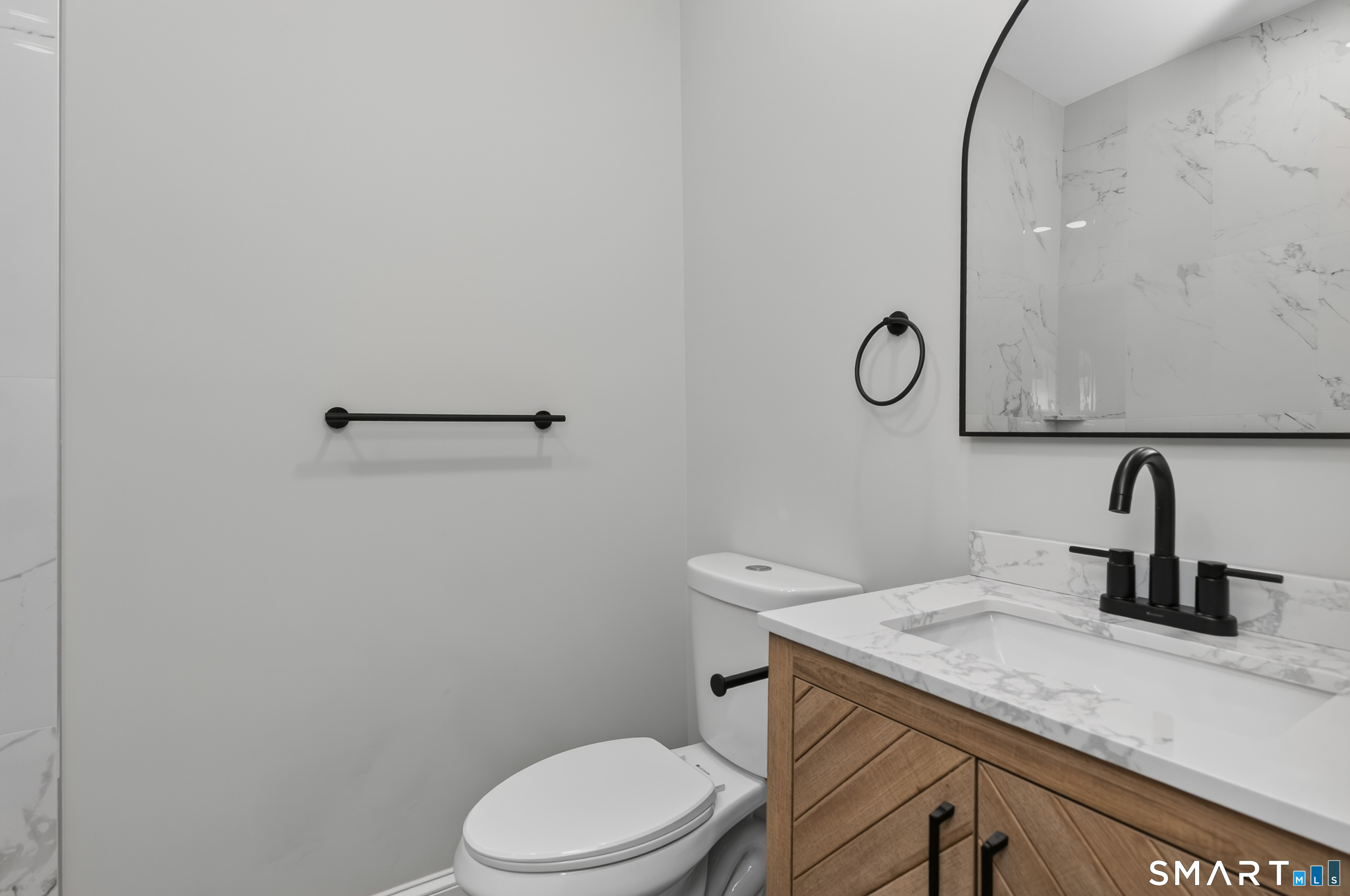 696 High Street photo 24
