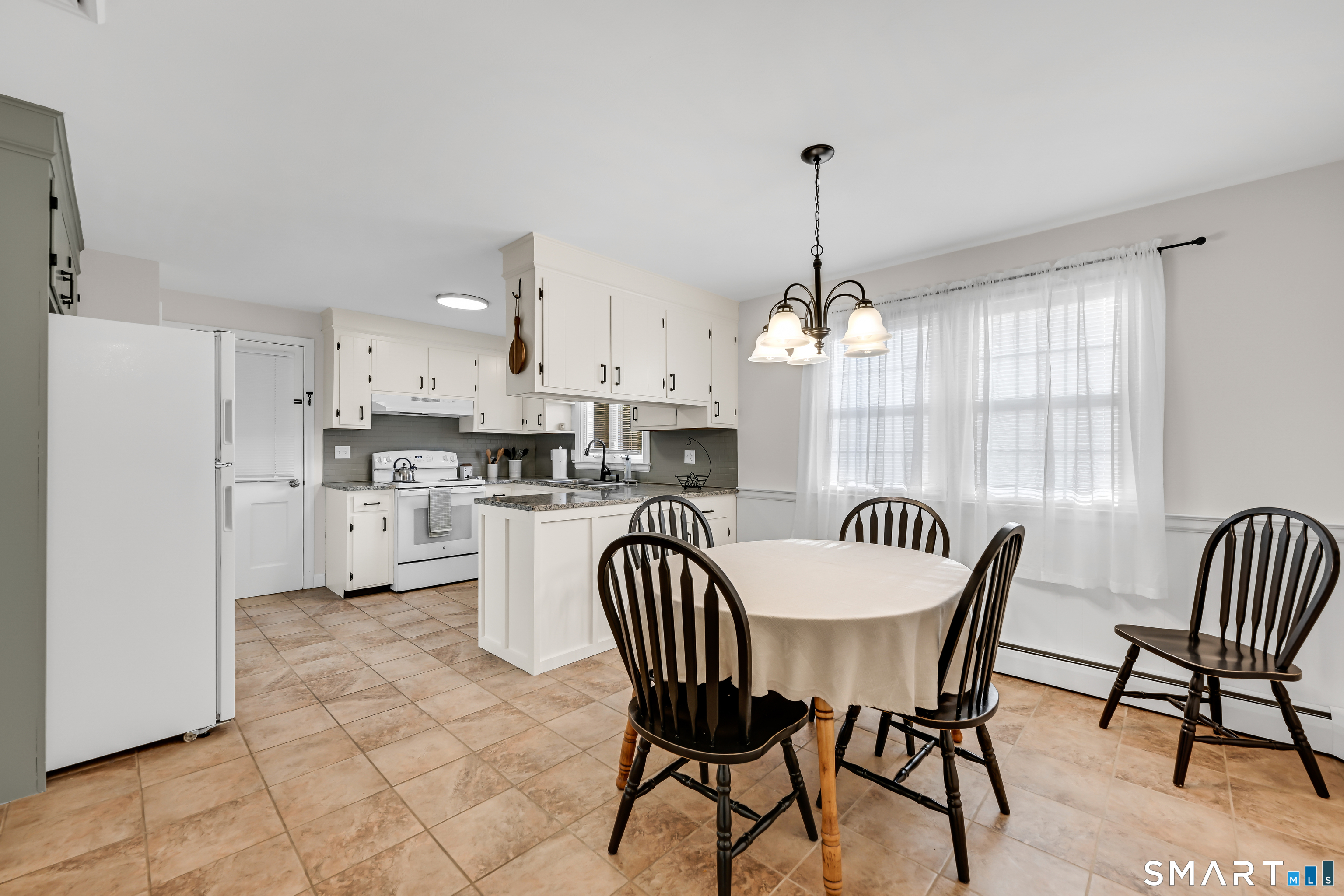 24 Dean Drive photo 19