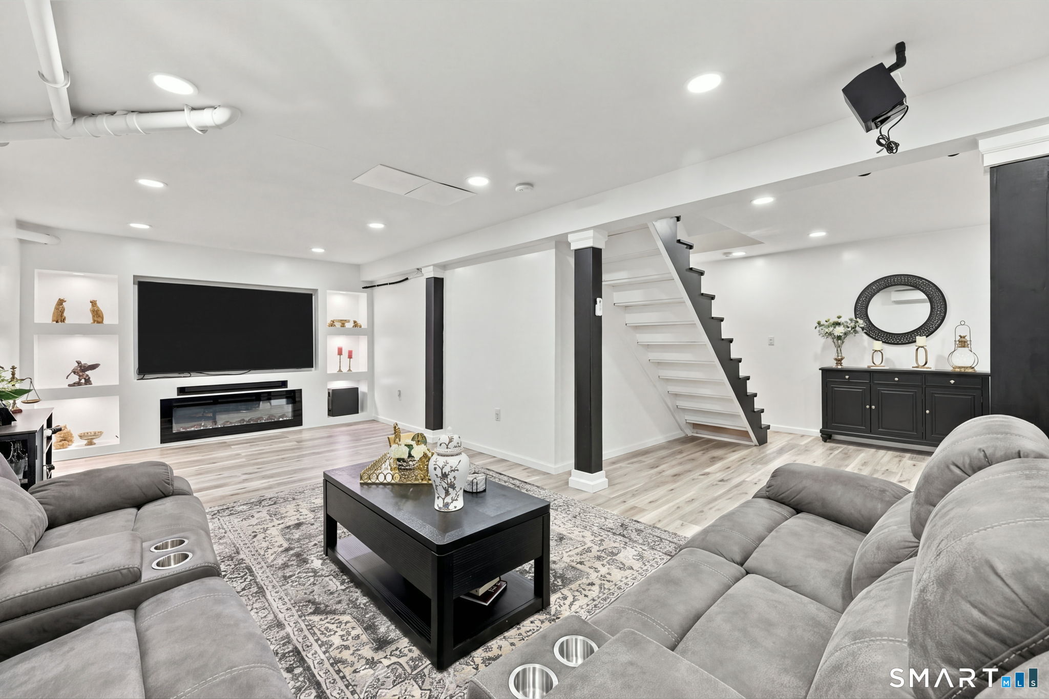 119 Woodland Street photo 26