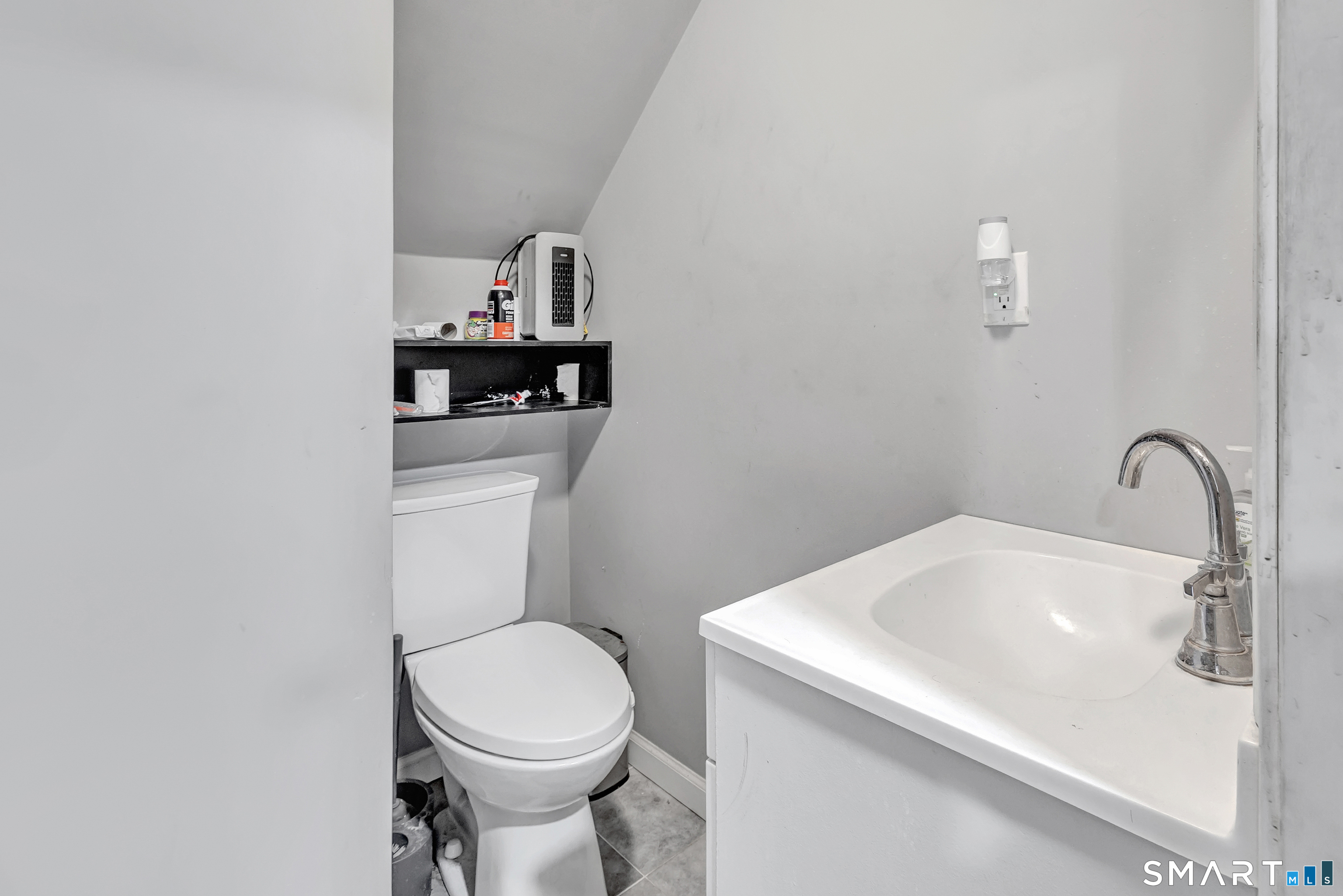 142 Gracey Avenue photo 34