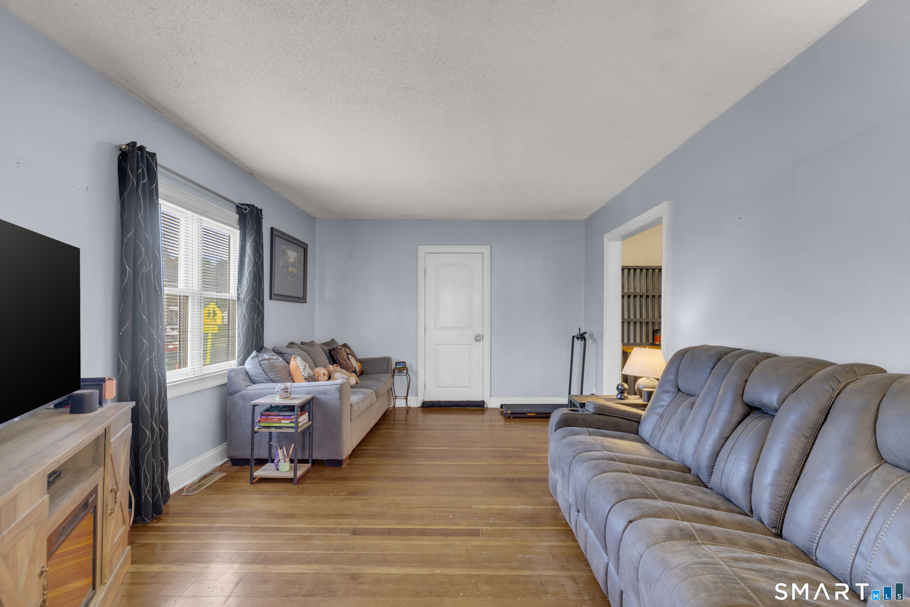 Photo 4 of Single family home for sale at 41 N Pearl St, Meriden, CT 06450 | MLS# 24216791 | Listing updated on 2026-10-28