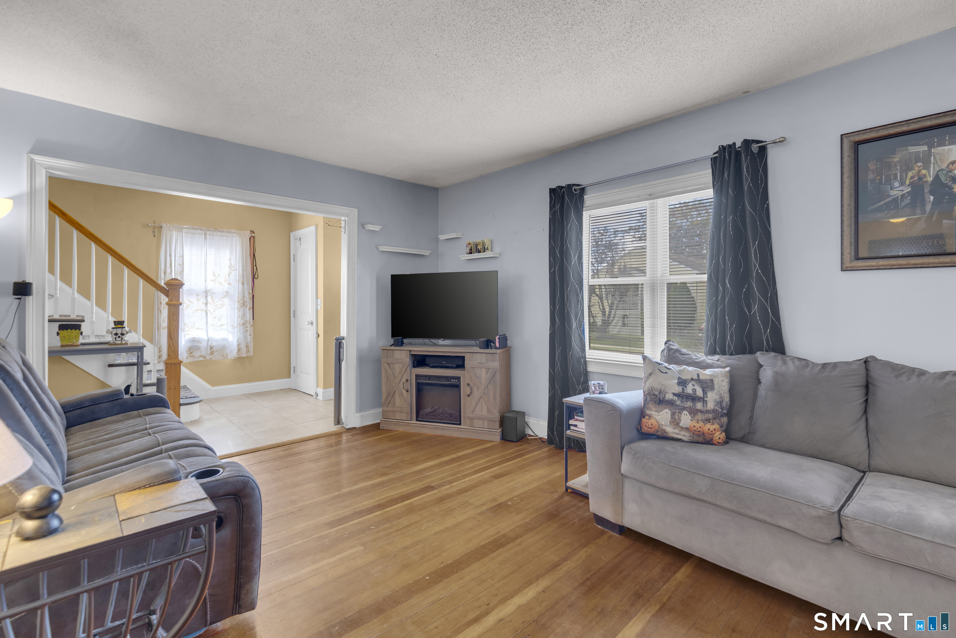 Photo 2 of Single family home for sale at 41 N Pearl St, Meriden, CT 06450 | MLS# 24216791 | Listing updated on 2026-10-28