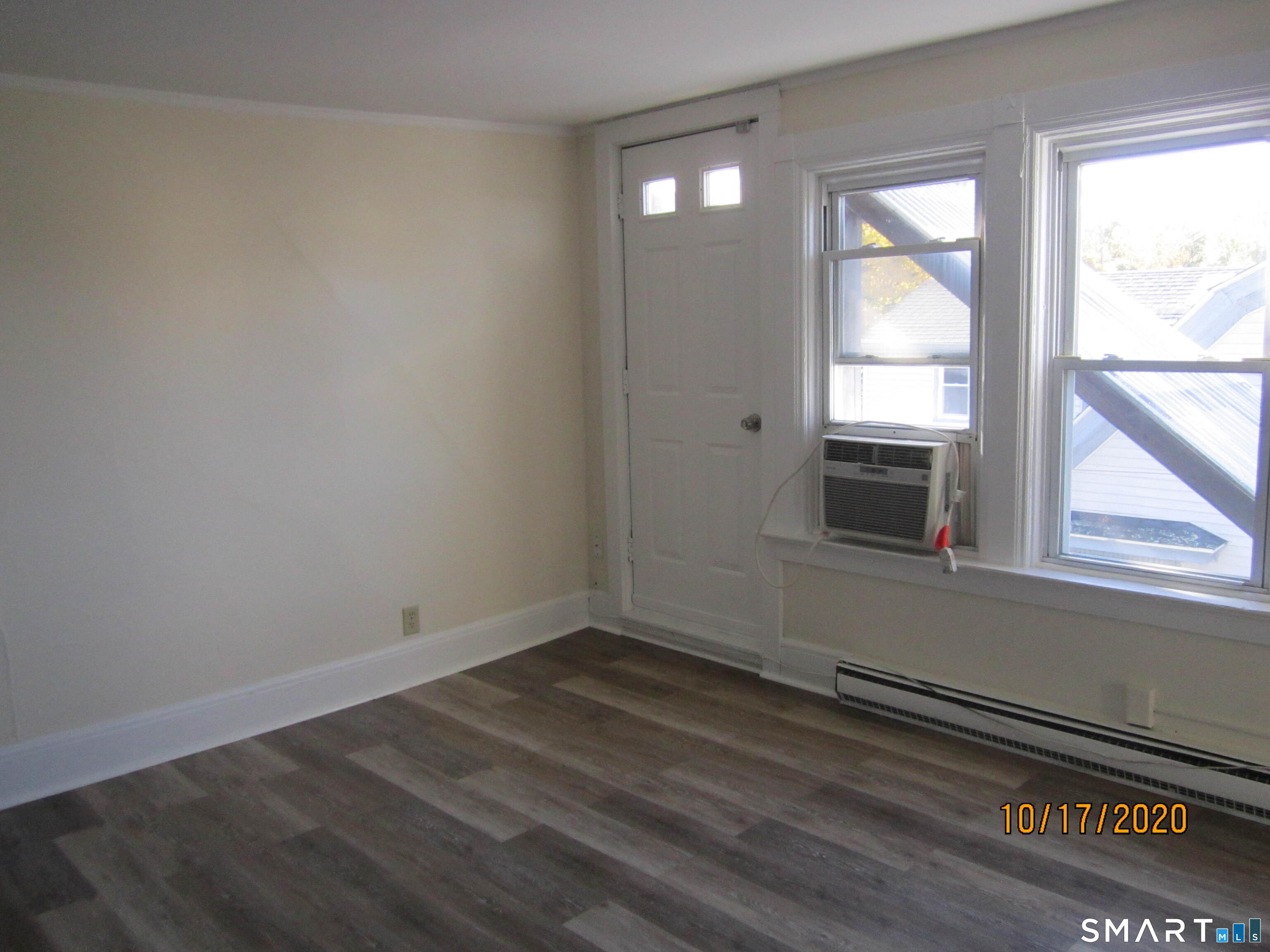 1085 Broad Street photo 4