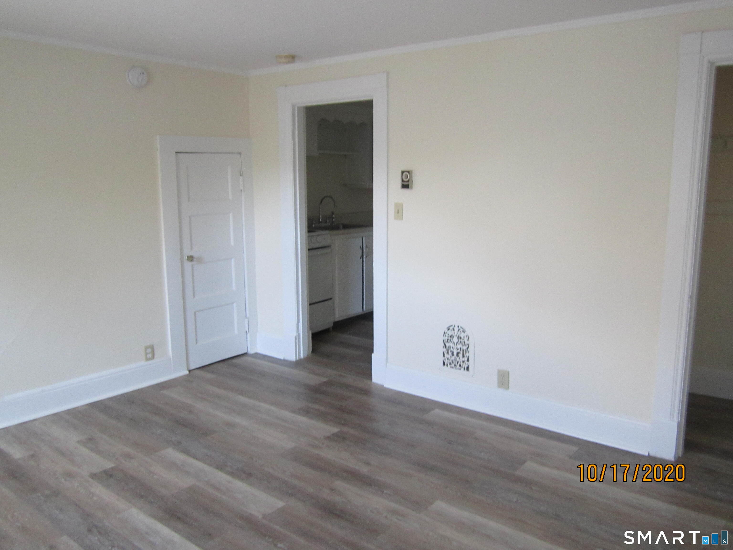 1085 Broad Street photo 5