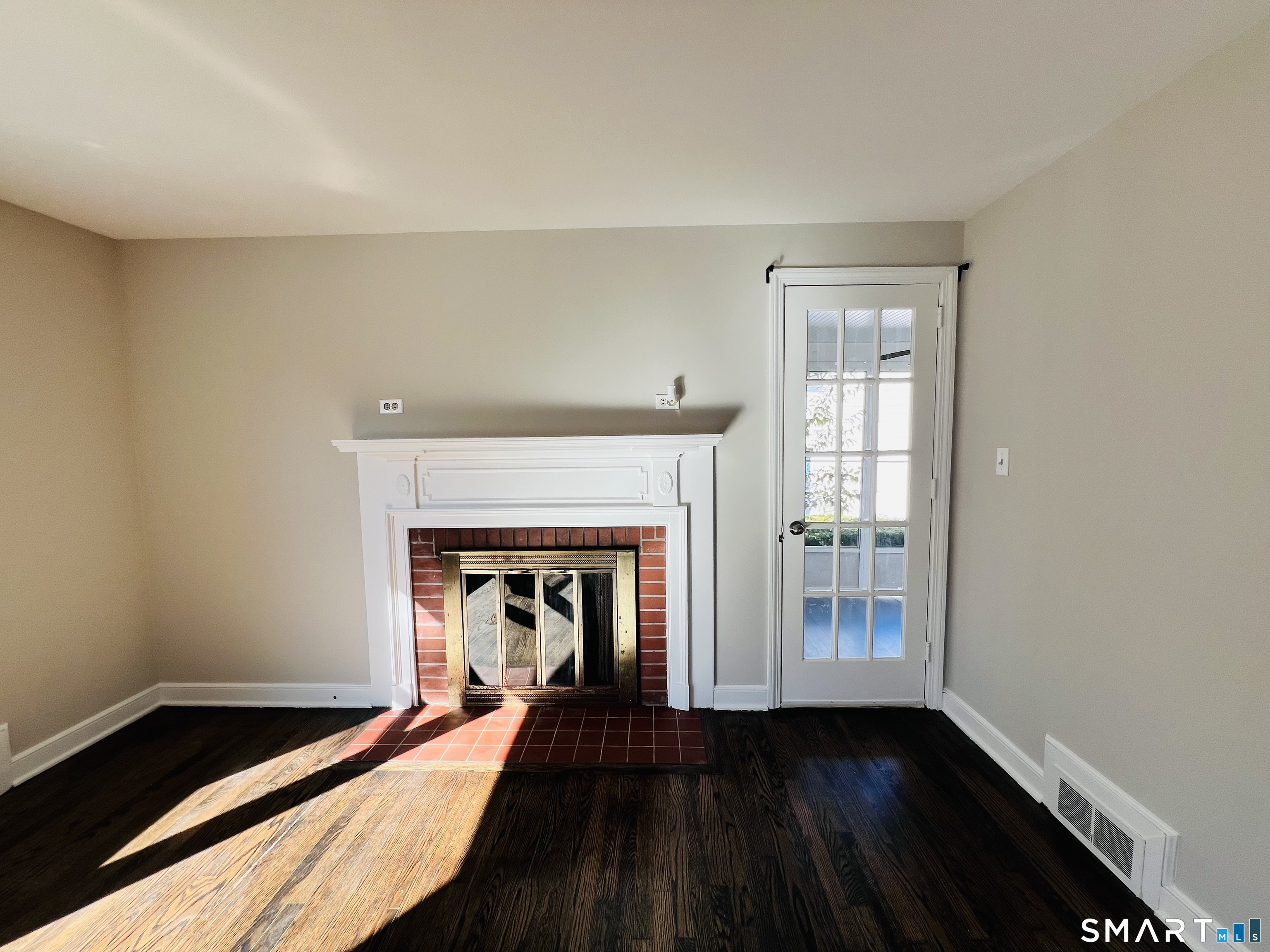 106 South Front Street photo 6