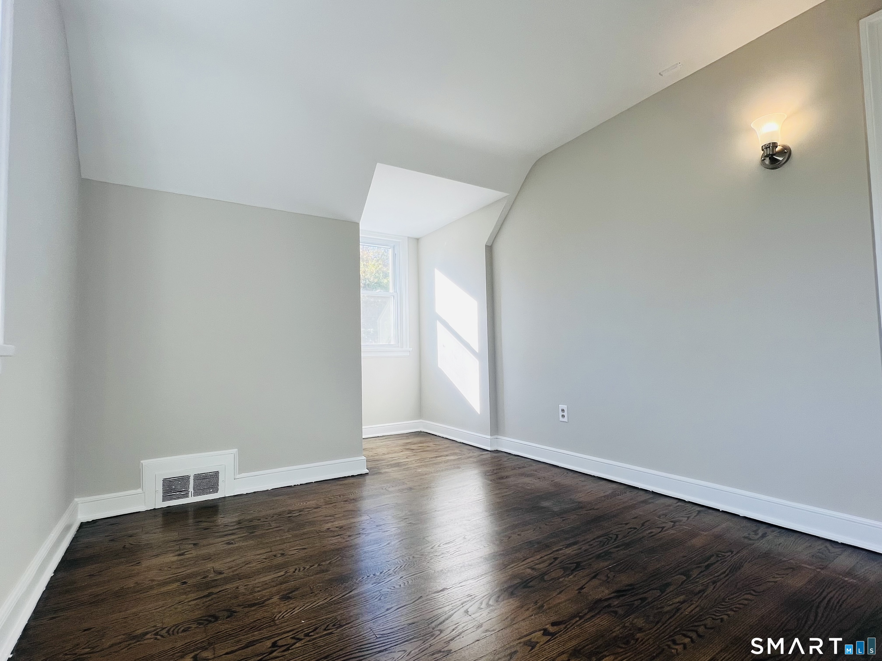 106 South Front Street photo 15