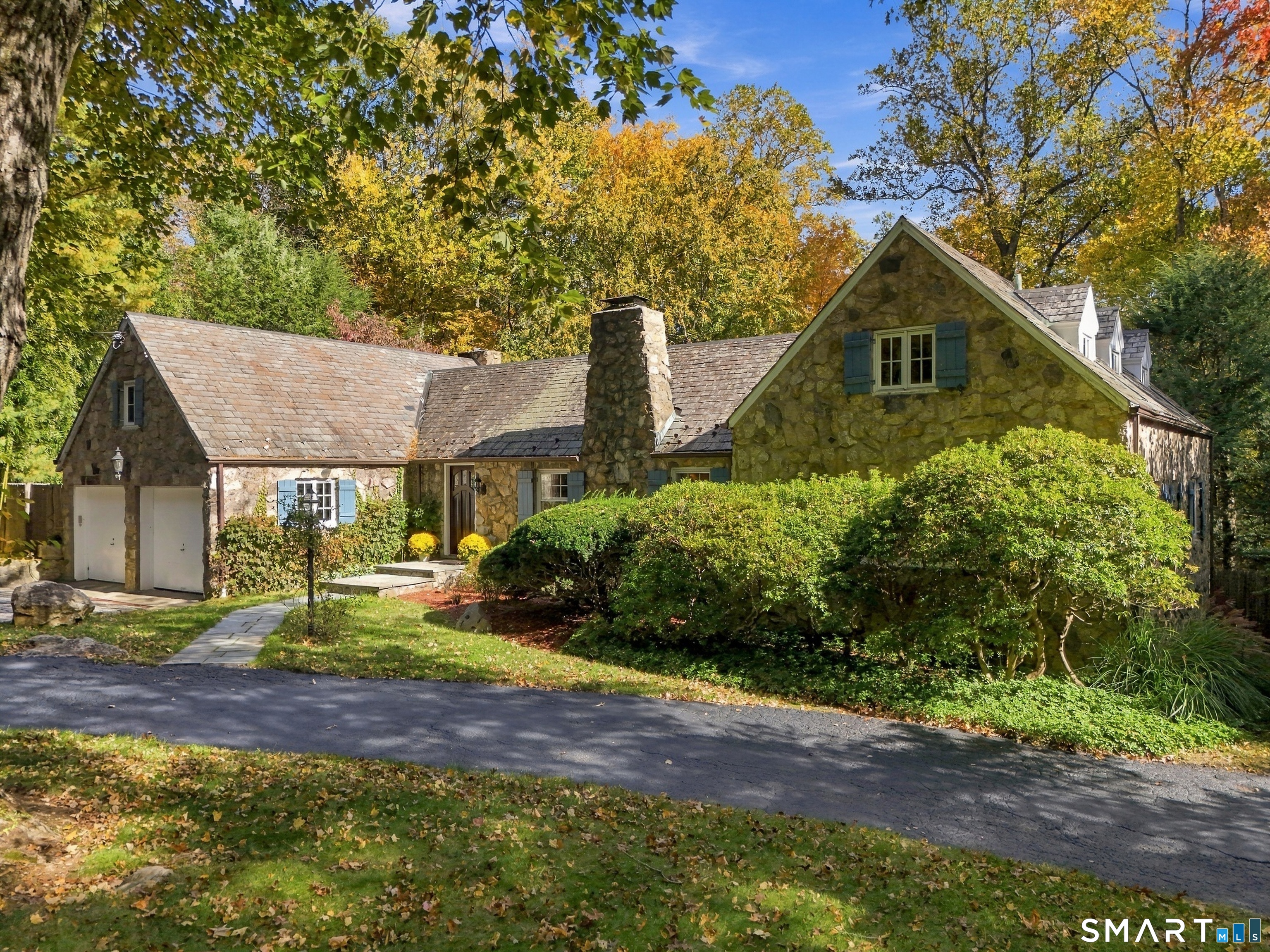 Single family home for sale at 221 Hunting Ridge Rd, Stamford, CT 06903 | MLS# 24216186