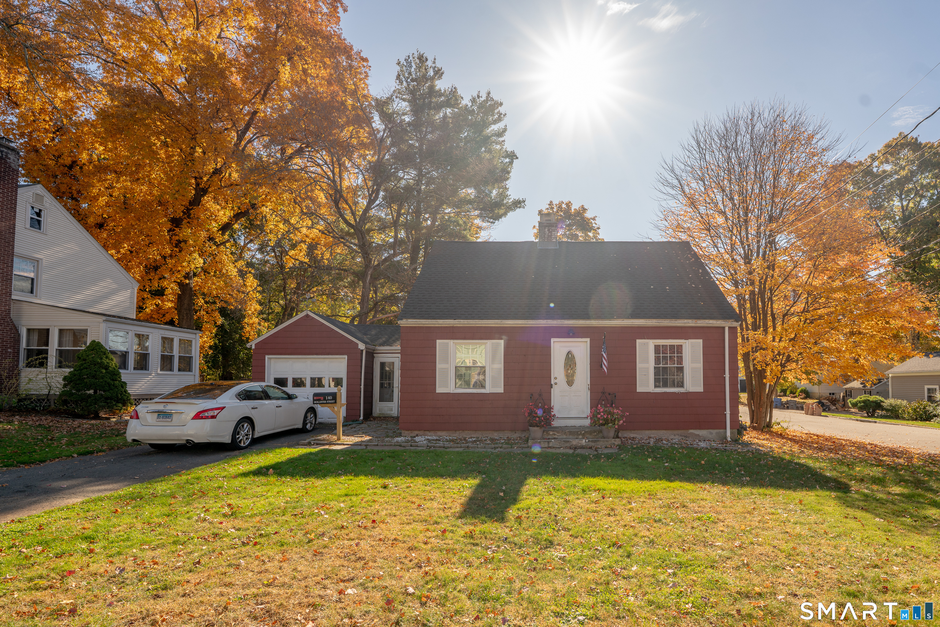 Single family home for sale at 140 Hollister St, Manchester, CT 06042 | MLS# 24216869