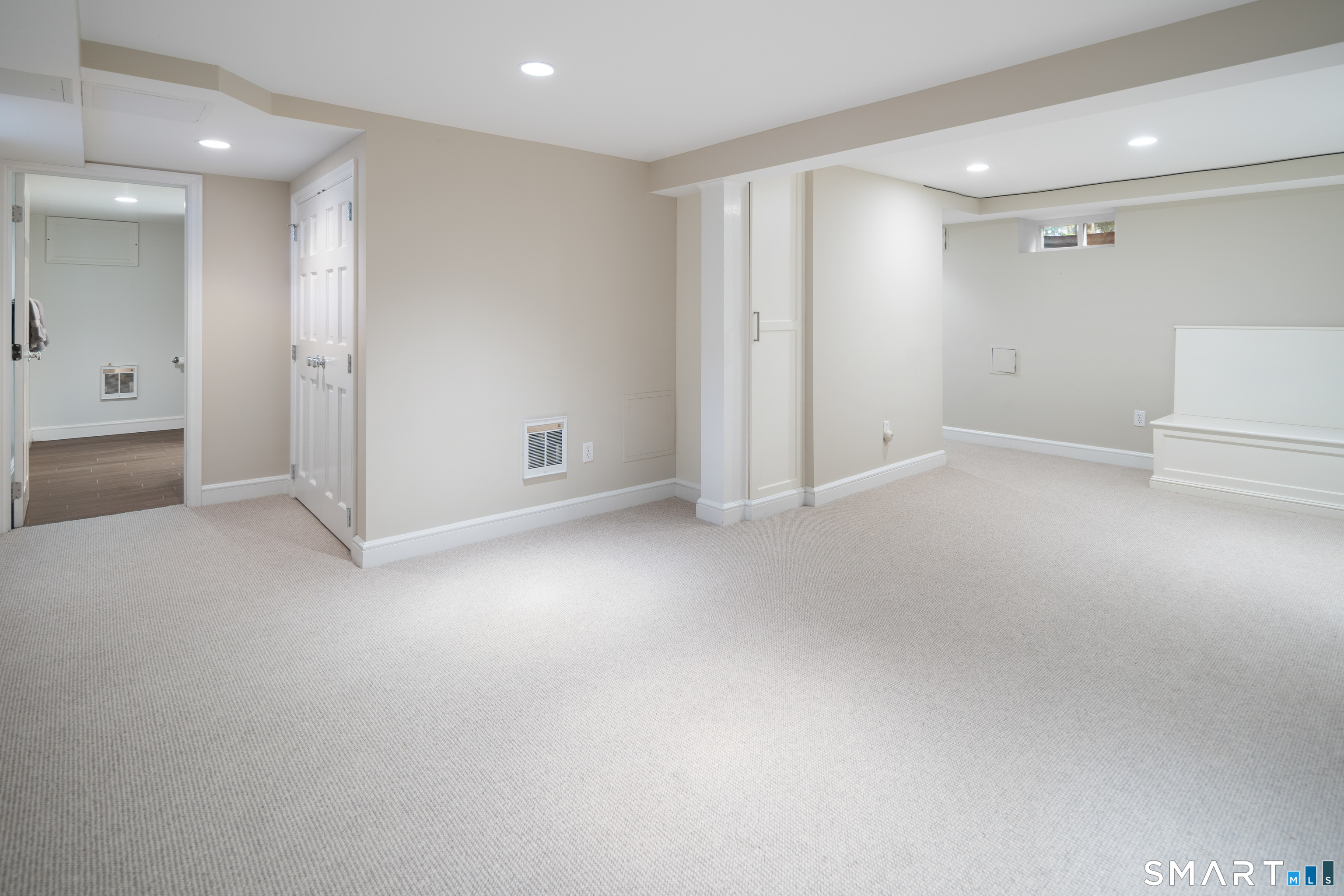 3 Allen Lane — photo 25