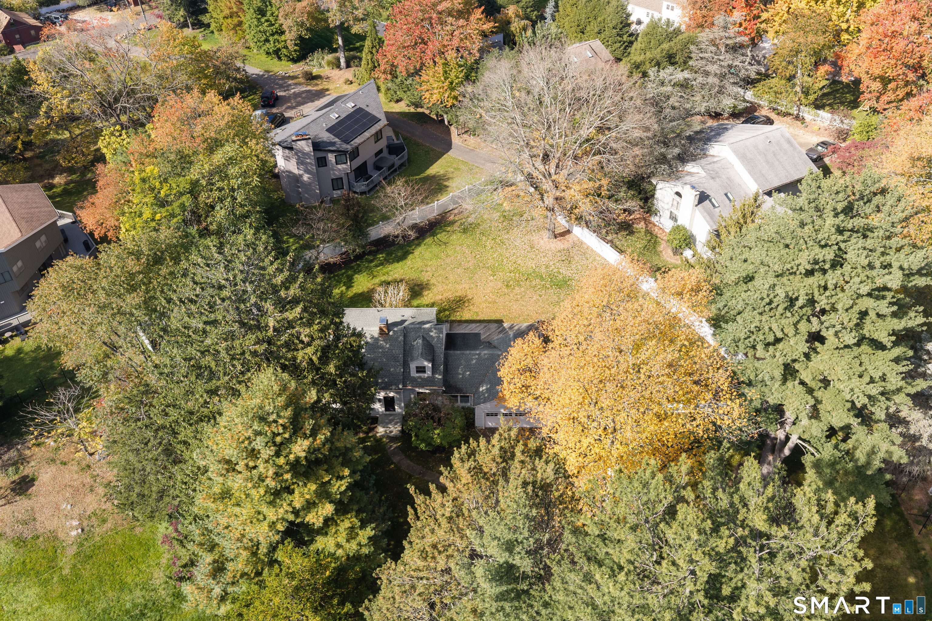3 Allen Lane — photo 28