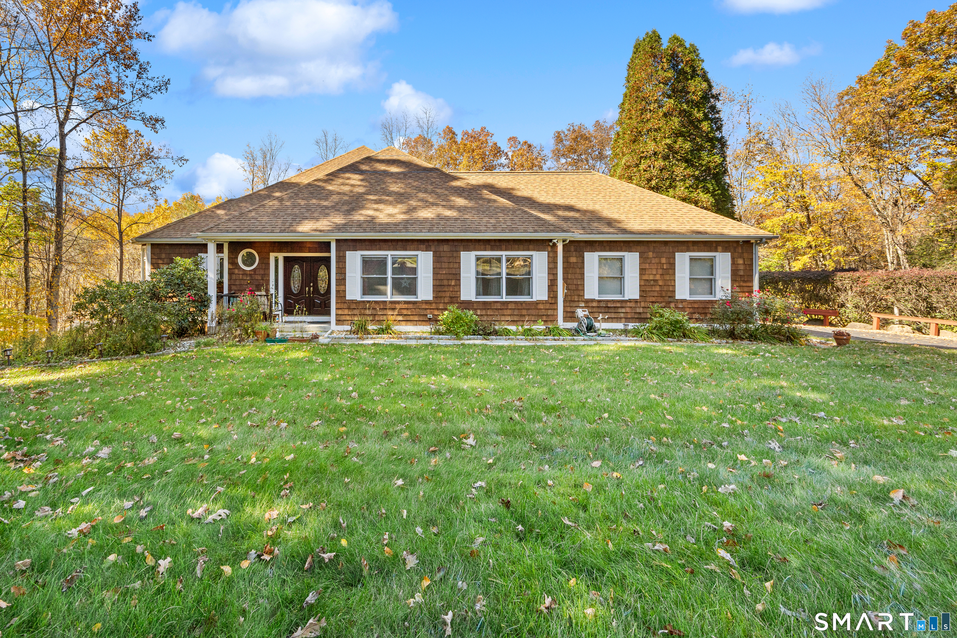 Single family home for sale at 95 Glen Ln, Southbury, CT 06488 | MLS# 24217371
