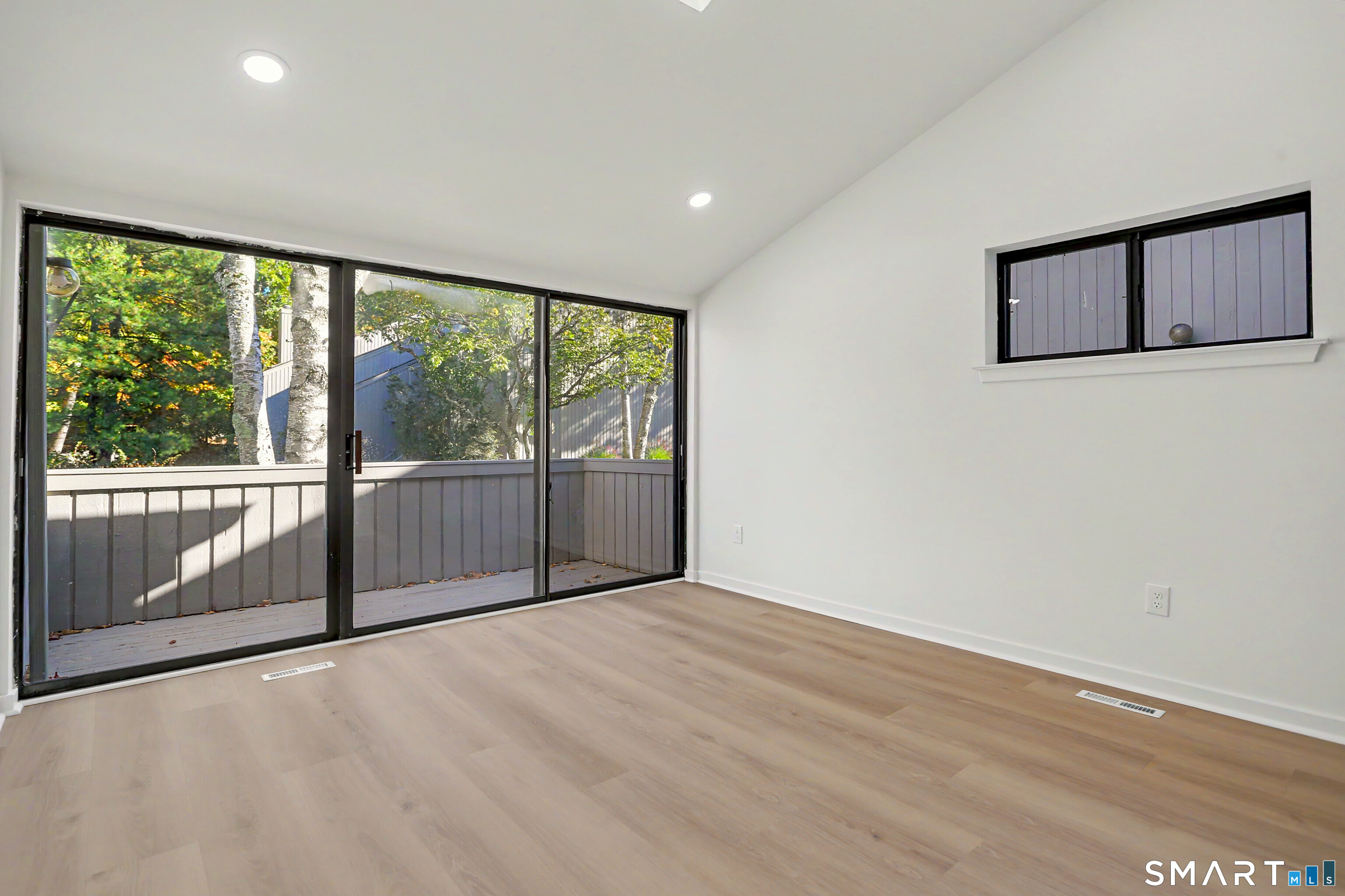 39 Whitney Glen — photo 14