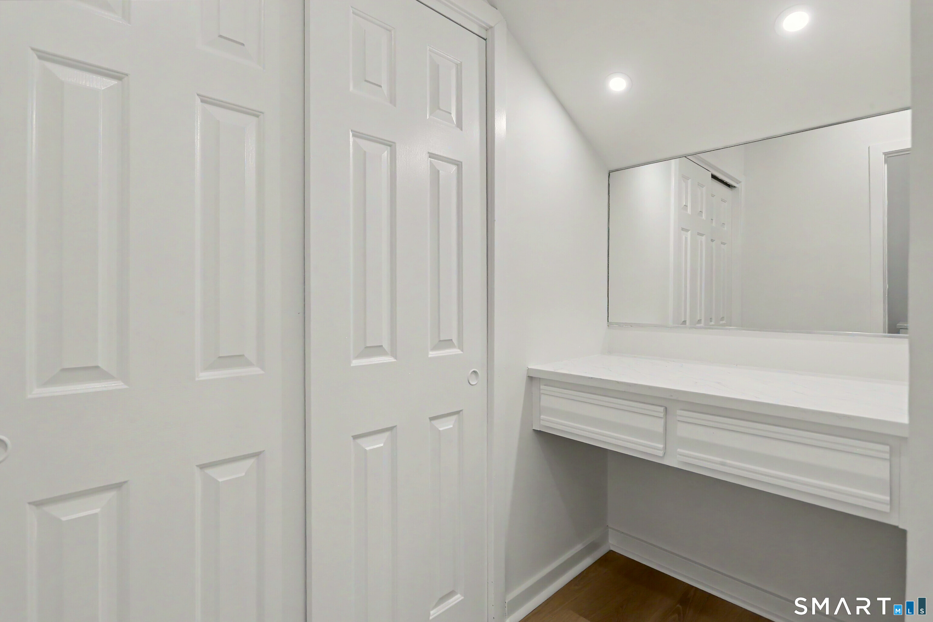 39 Whitney Glen — photo 22