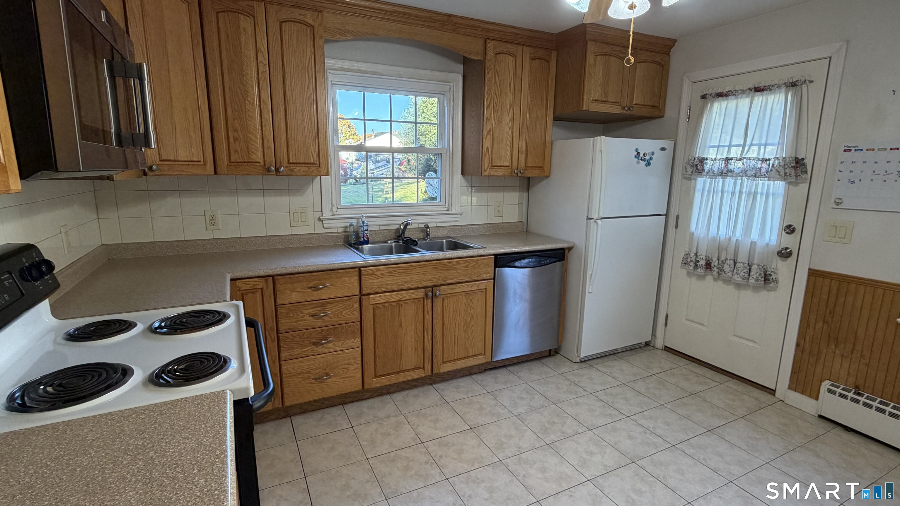 Photo 3 of Single family home for sale at 21 Sunset Rd, East Haven, CT 06512 | MLS# 24215895 | Listing updated on 2026-10-29