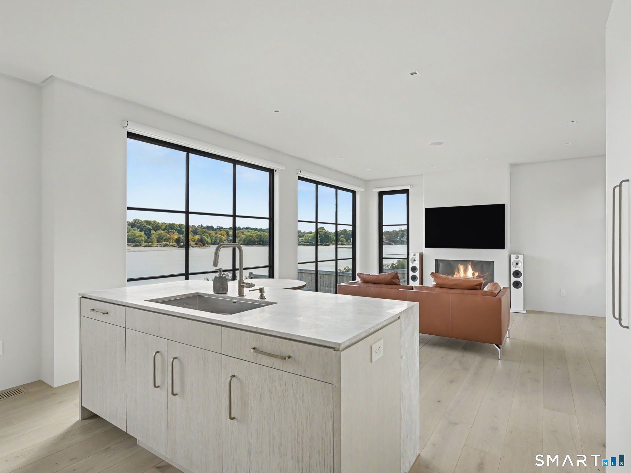 79 Riverside Avenue, Westport, Connecticut photo 4