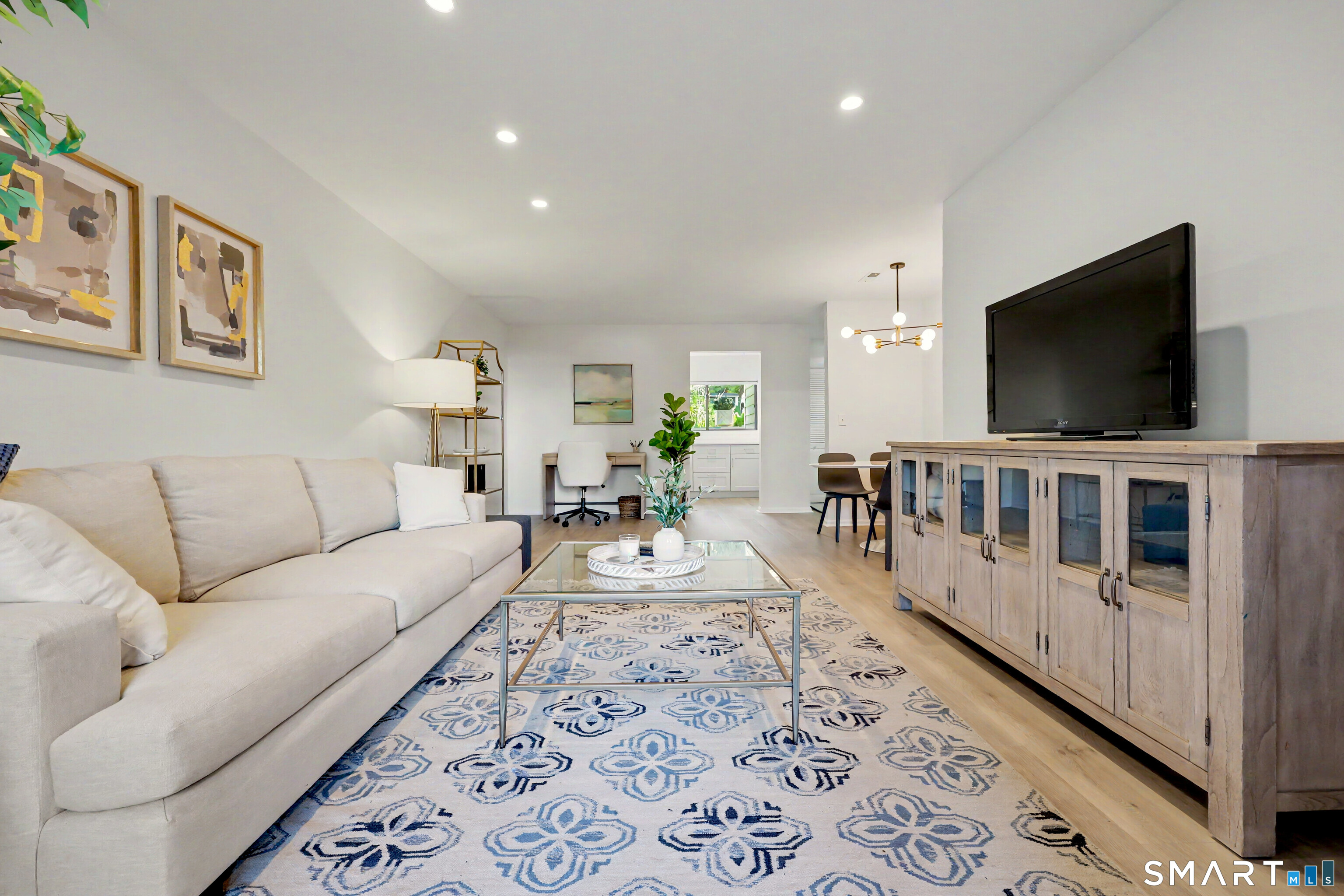 102 Rowayton Woods Drive, Norwalk, Connecticut photo 1