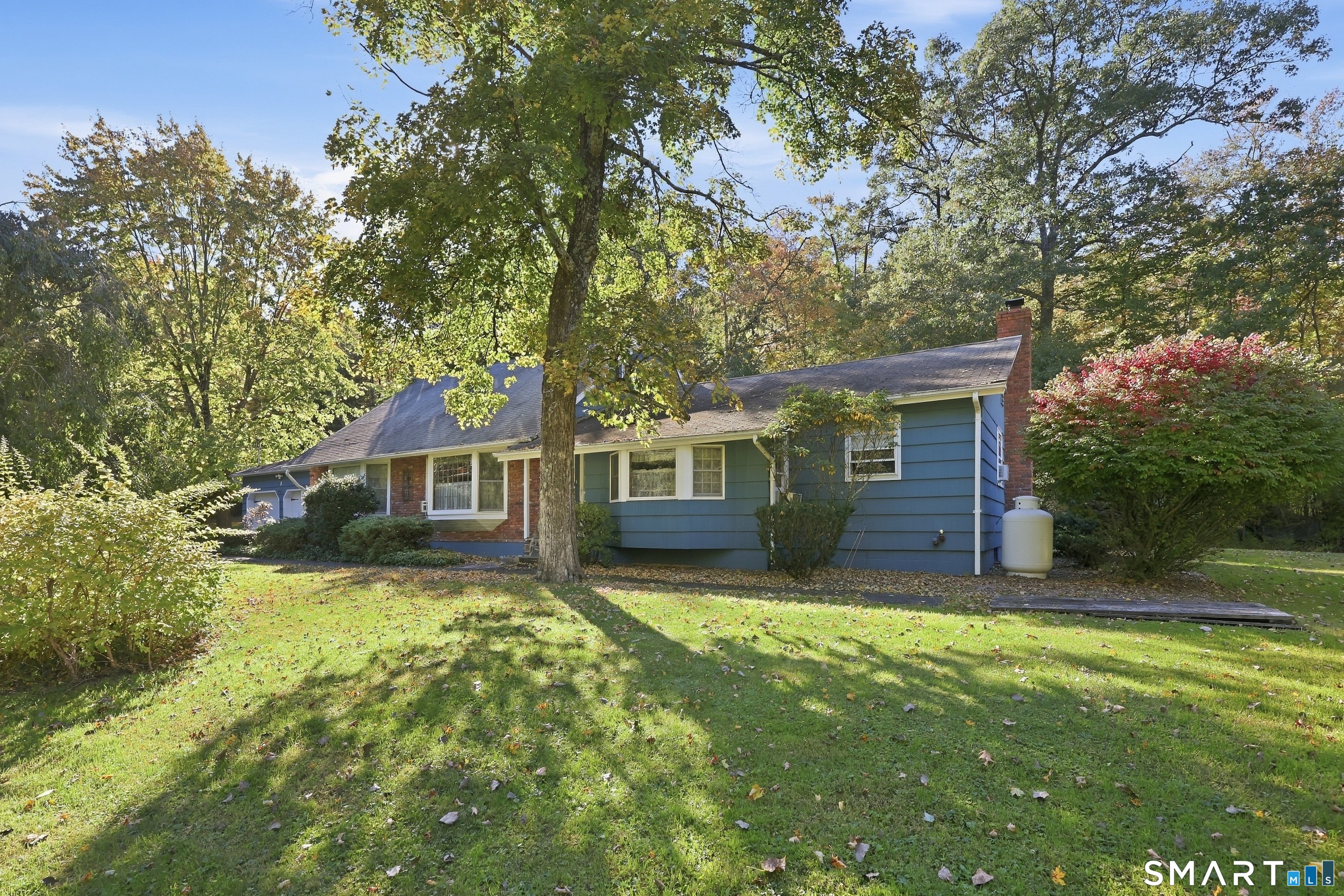 Photo 1 of Single family home for sale at 1 Knollwood Ln, New Fairfield, CT 06812 | MLS# 24211788 | Listing updated on 2026-10-30
