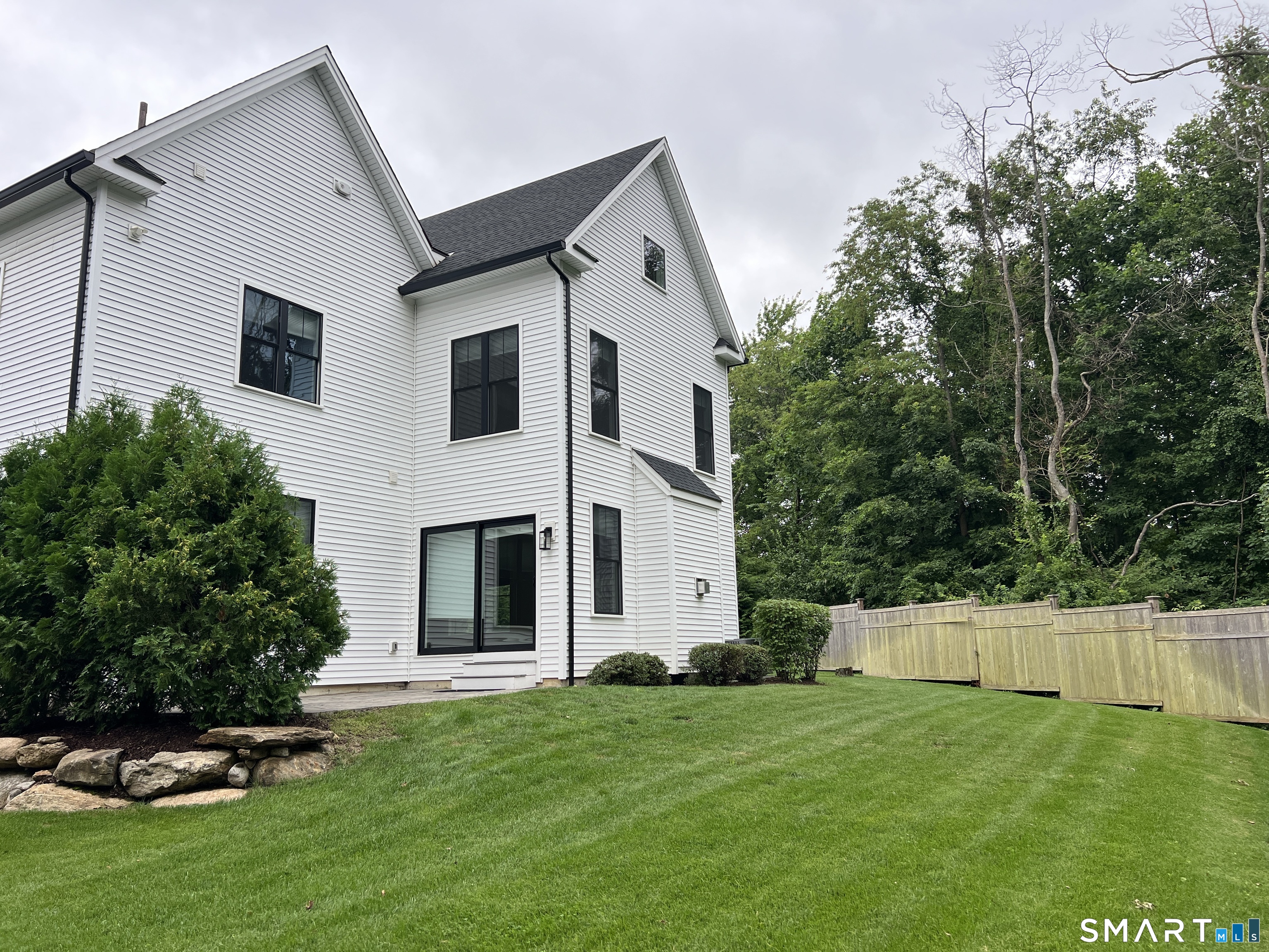2 Argento Lane, Norwalk, Connecticut photo 2