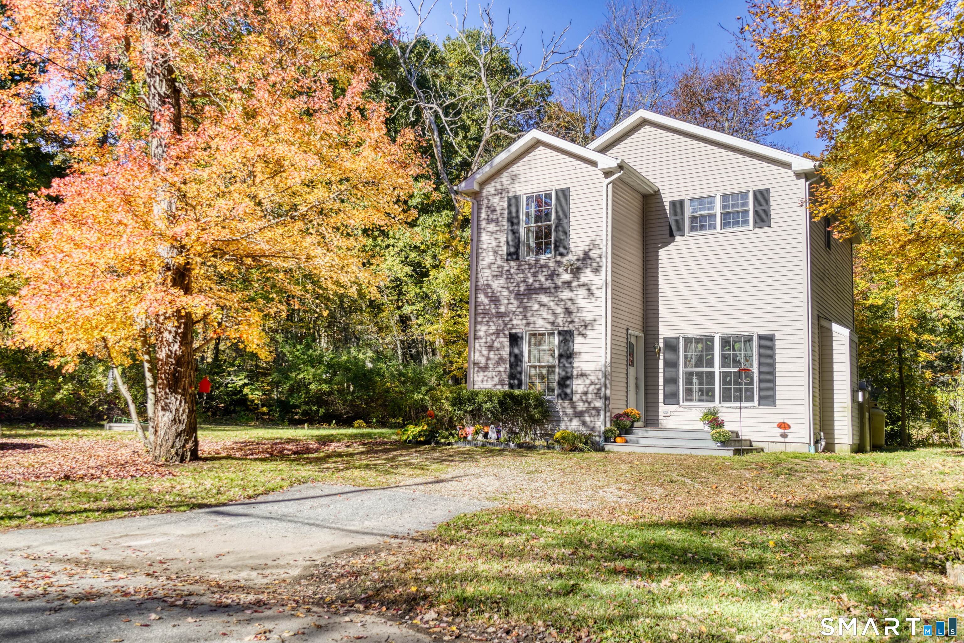 Photo 1 of Single family home for sale at 8 Totem Pole Rd, Thompson, CT 06277 | MLS# 24217214 | Listing updated on 2026-10-29