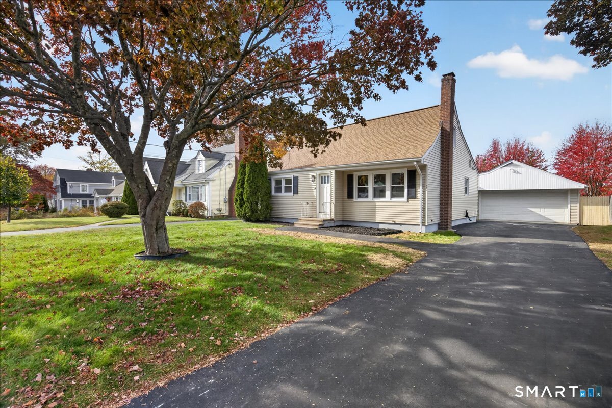 Photo 1 of Single family home for sale at 106 Moritz Pl, Fairfield, CT 06824 | MLS# 24217308 | Listing updated on 2026-10-29