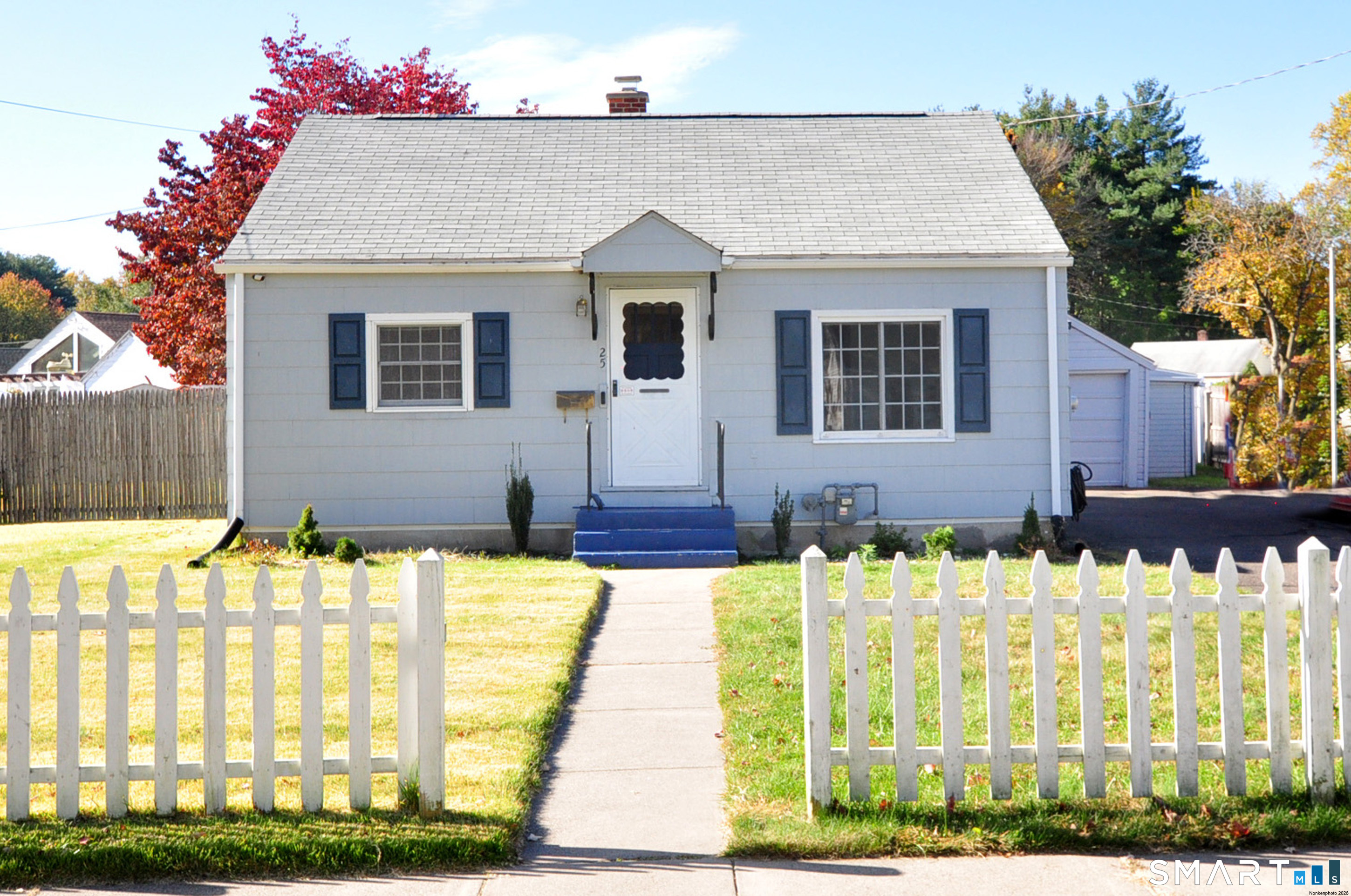 Photo 1 of Single family home for sale at 25 Warren Dr, East Hartford, CT 06118 | MLS# 24217829 | Listing updated on 2026-10-29