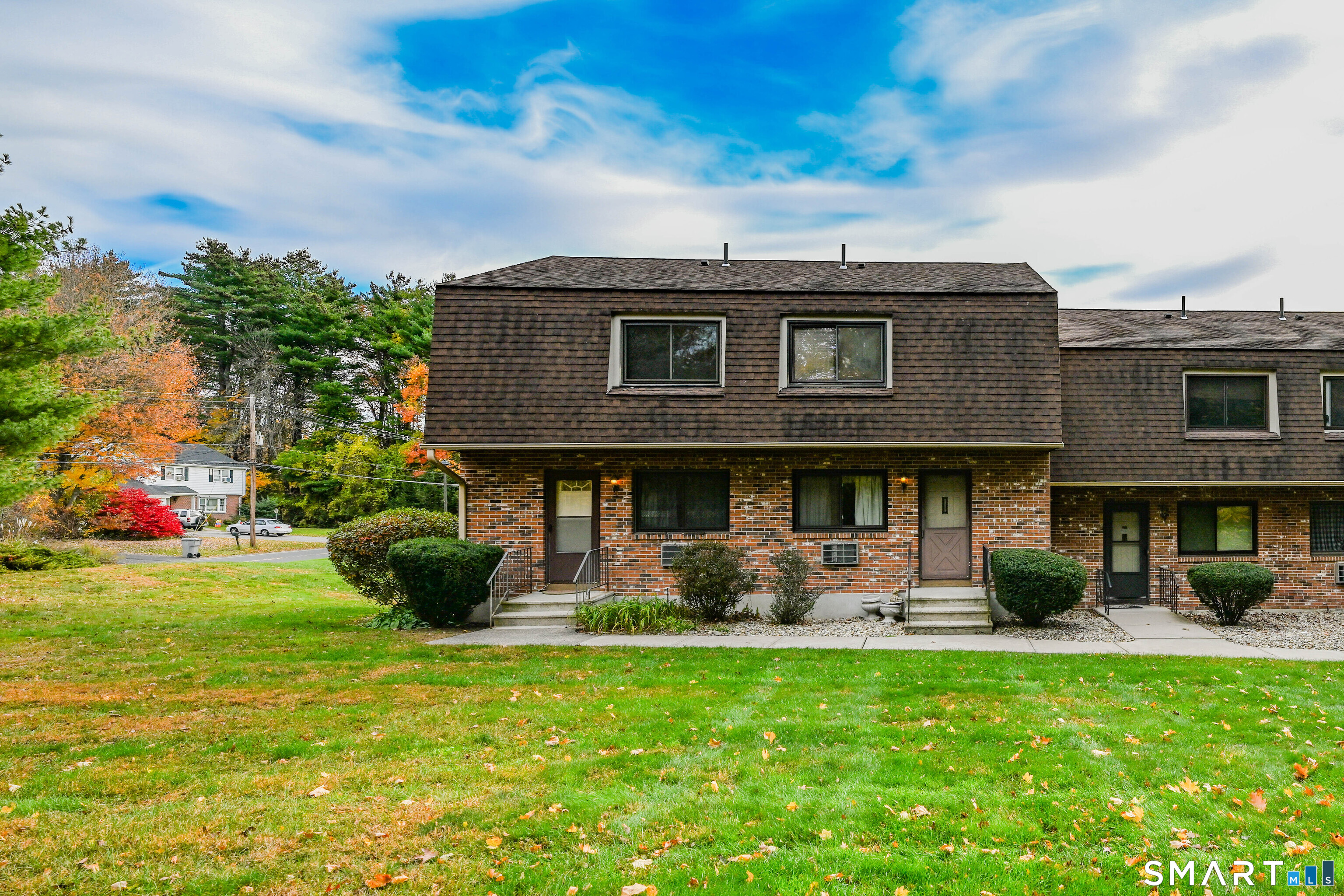 Photo 1 of Townhouse for sale at 895 Matthews St #49, Bristol, CT 06010 | MLS# 24206939 | Listing updated on 2026-10-29