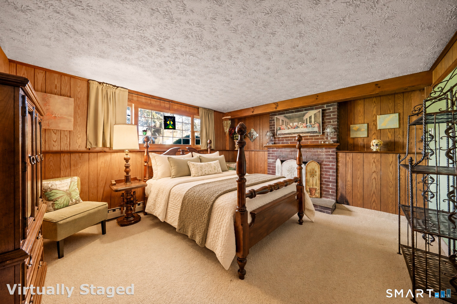 4 Strawberry Road